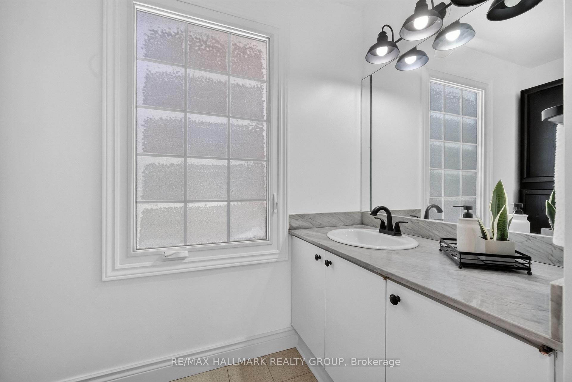 Photo 33 of 612 Clancy Street, Ottawa, Beacon Hill North — HOMEH