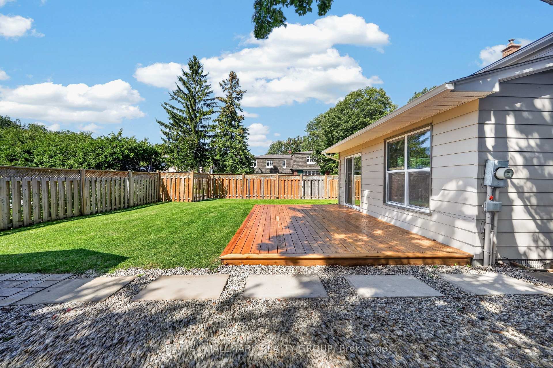 Photo 39 of 612 Clancy Street, Ottawa, Beacon Hill North — HOMEH