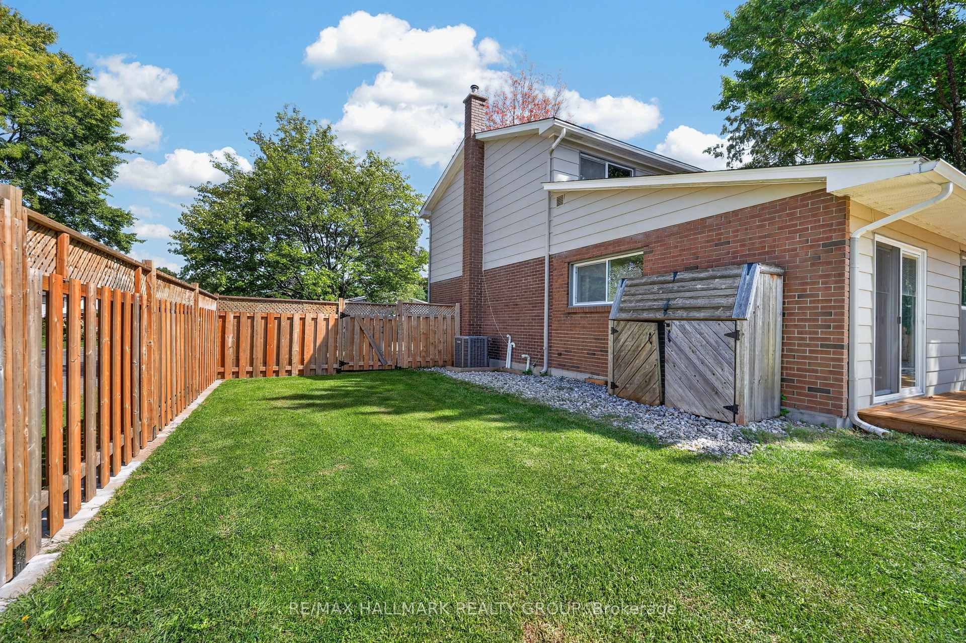 Photo 42 of 612 Clancy Street, Ottawa, Beacon Hill North — HOMEH