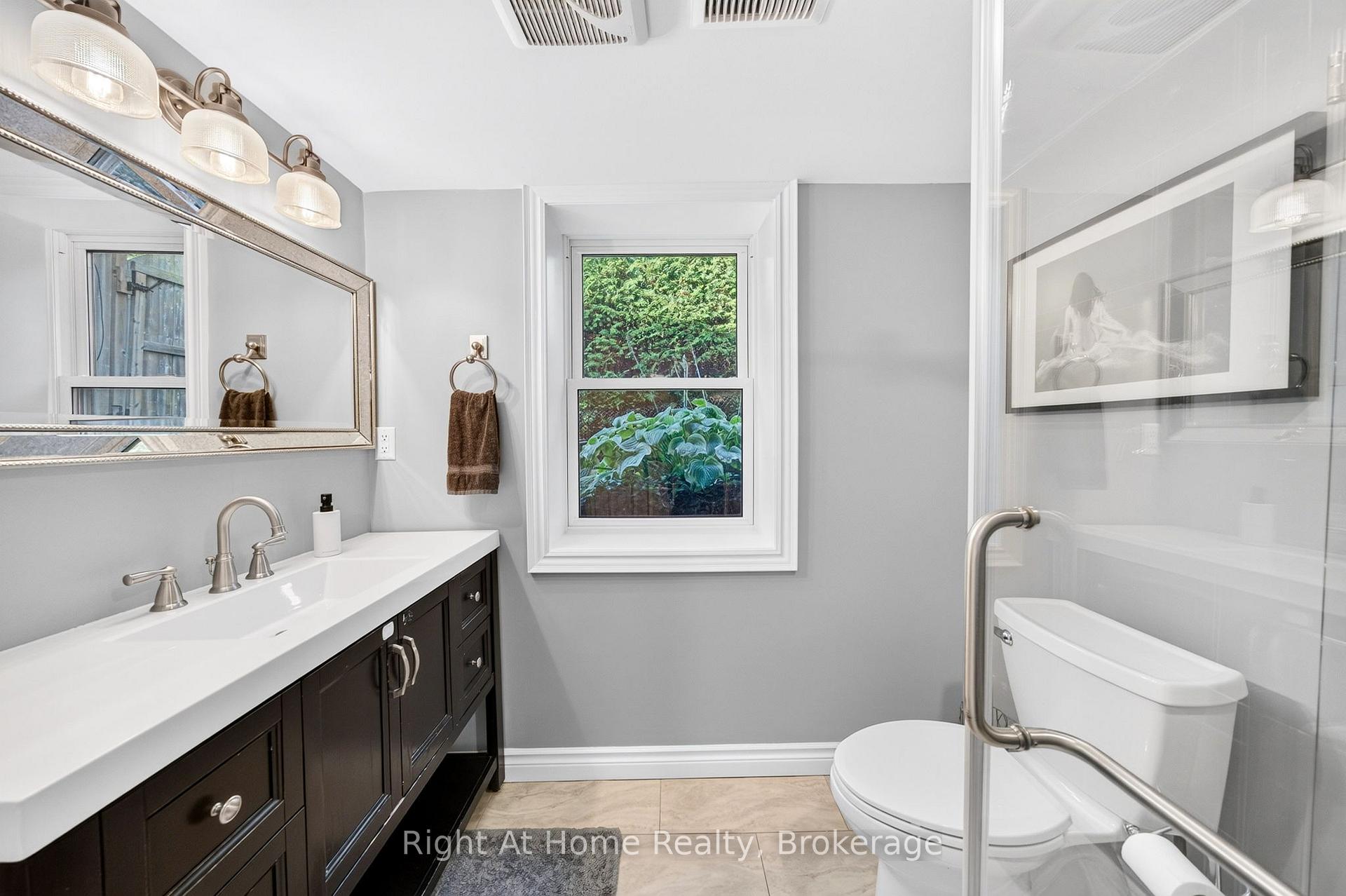 Photo 26 of 23 Laurendale Avenue, Hamilton, Waterdown — HOMEH