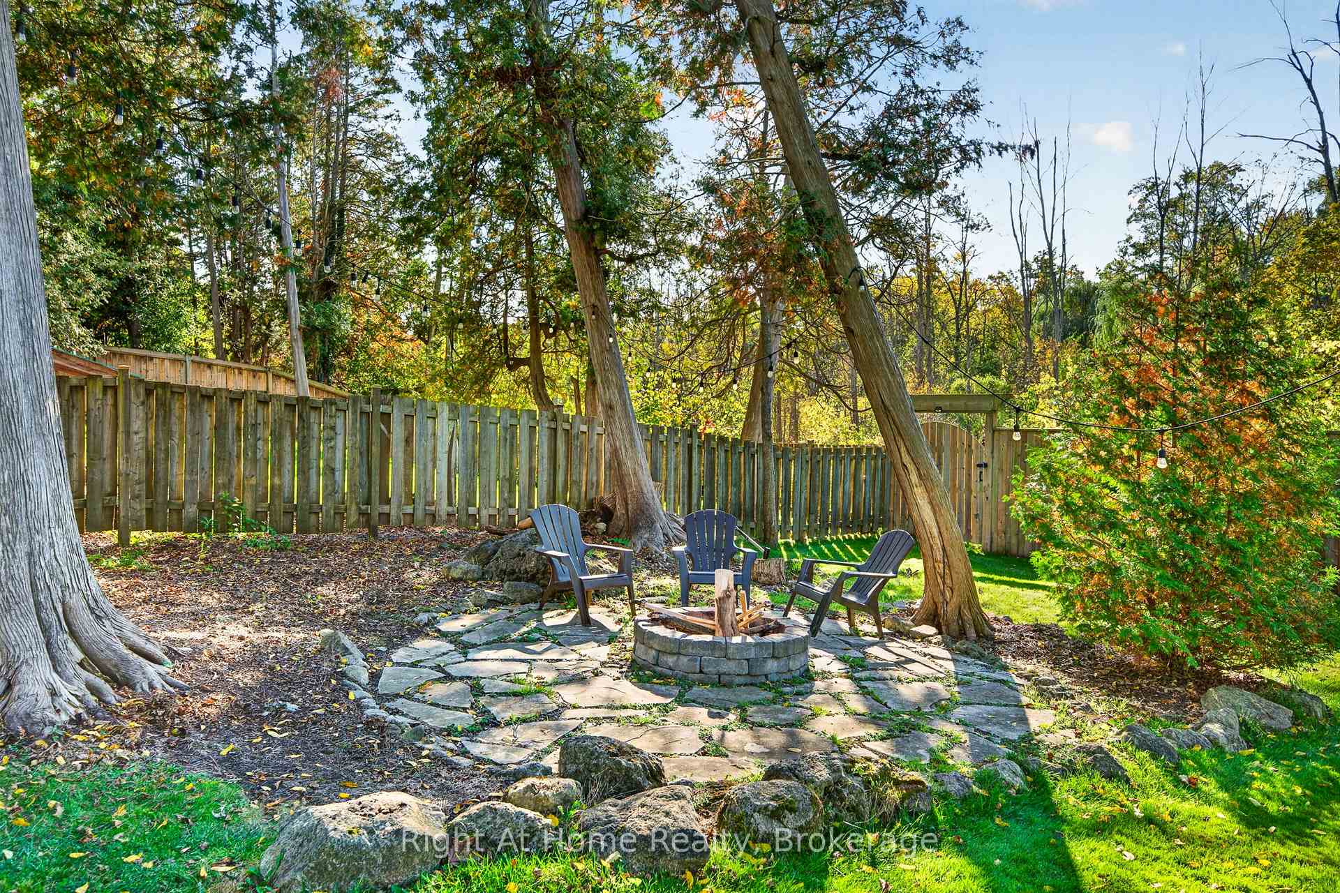 Photo 45 of 23 Laurendale Avenue, Hamilton, Waterdown — HOMEH