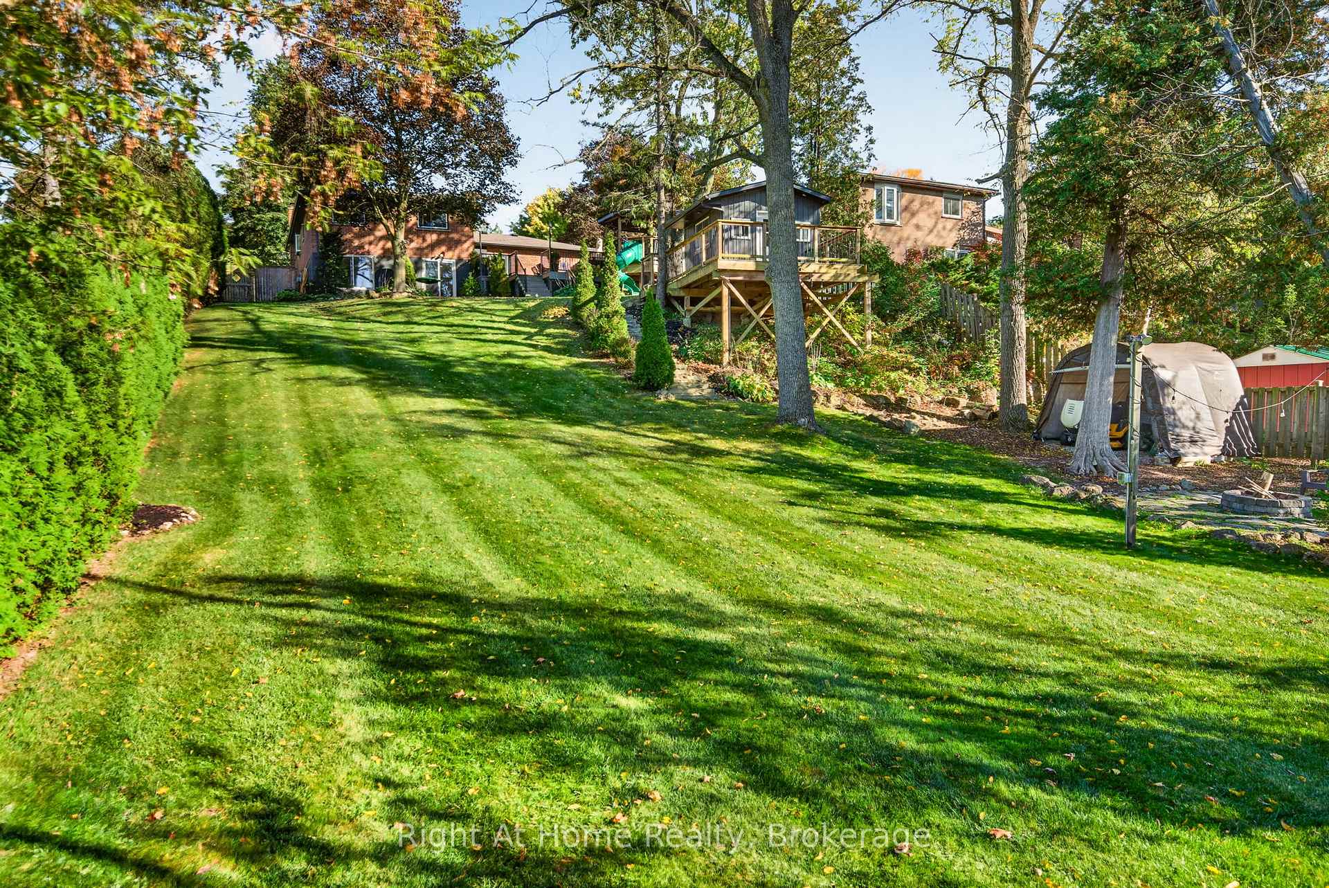 Photo 46 of 23 Laurendale Avenue, Hamilton, Waterdown — HOMEH