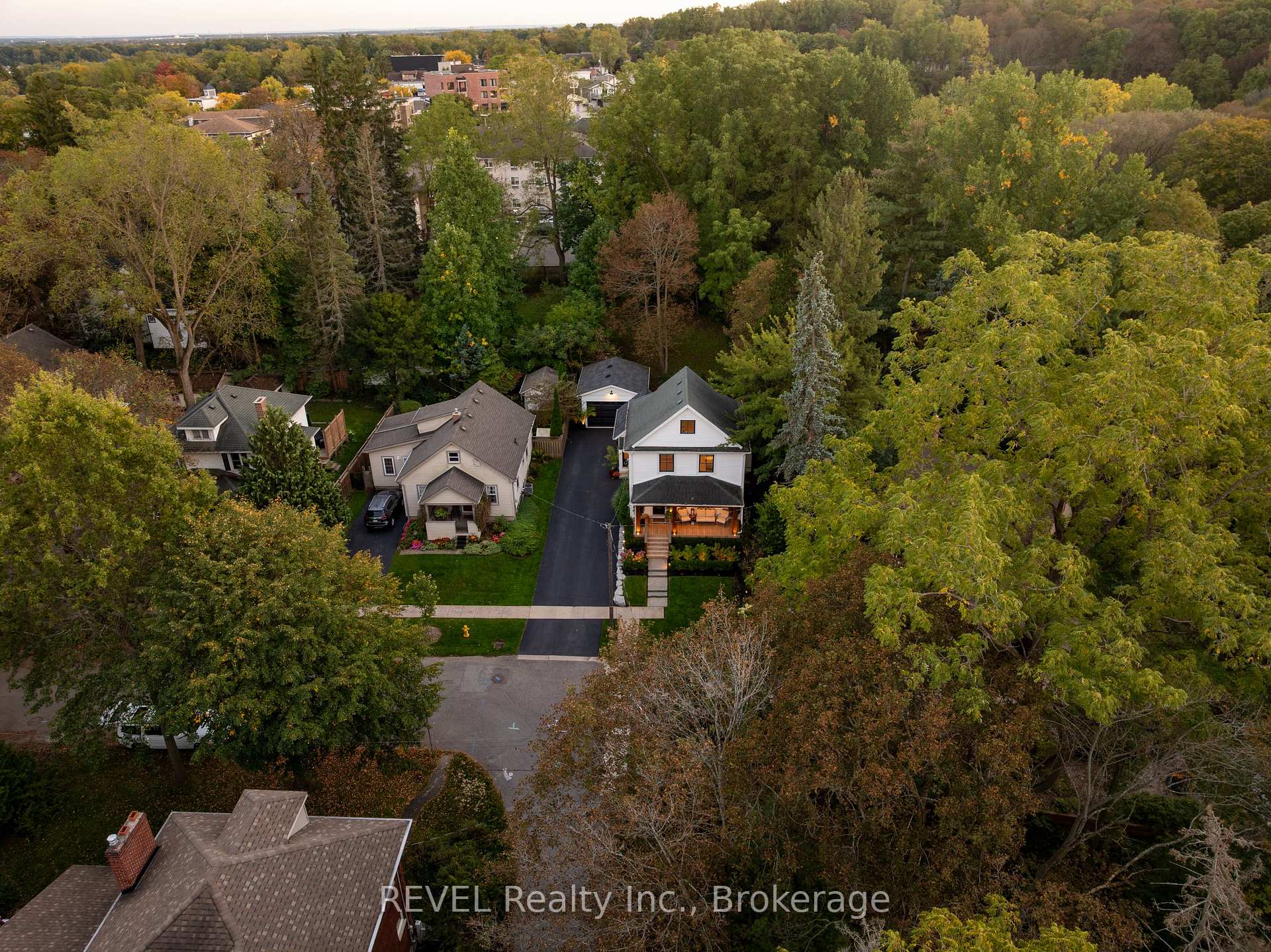 Photo 10 of 6 Elm Avenue, Pelham, Fonthill — HOMEH