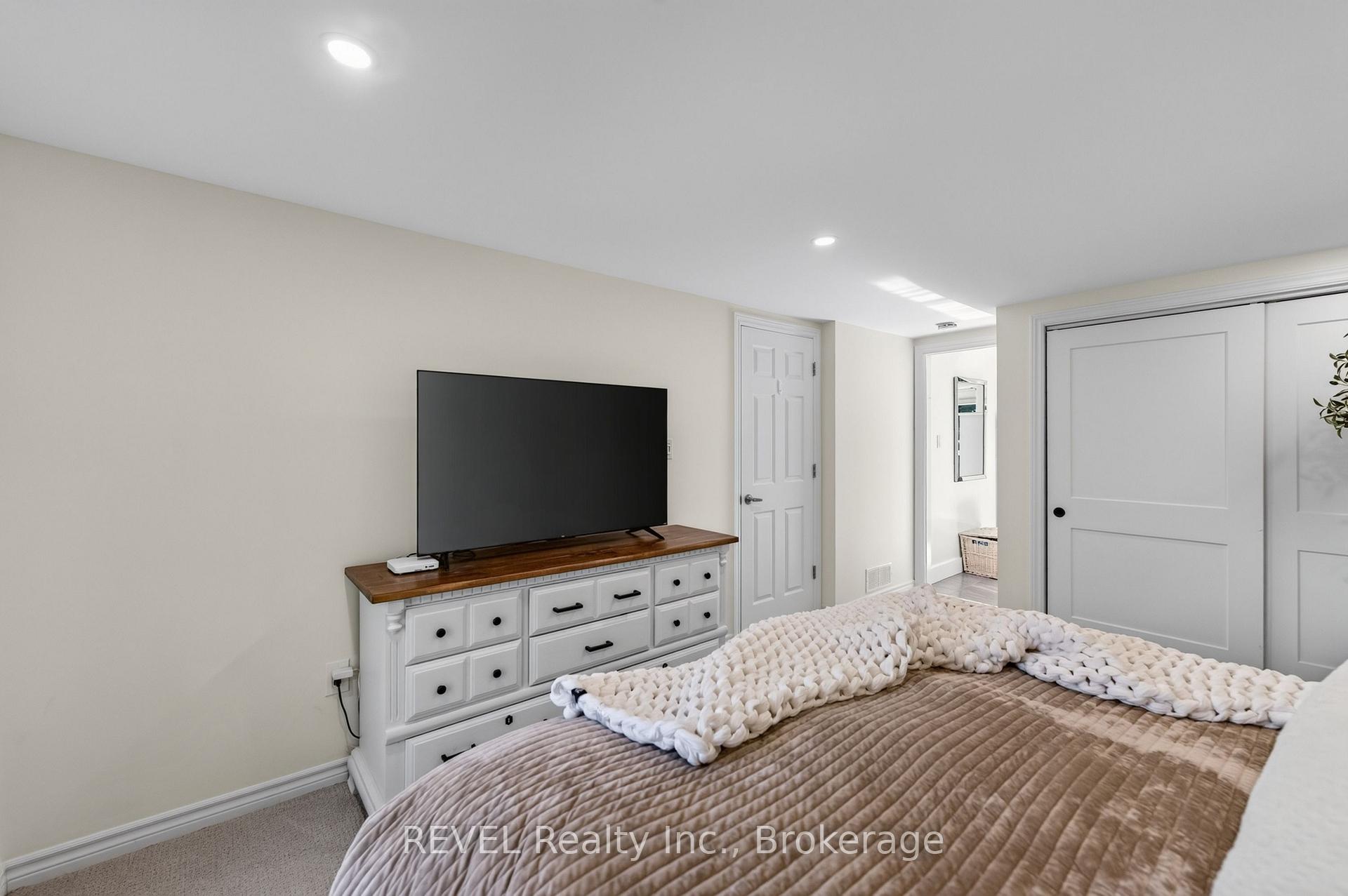 Photo 30 of 6 Elm Avenue, Pelham, Fonthill — HOMEH