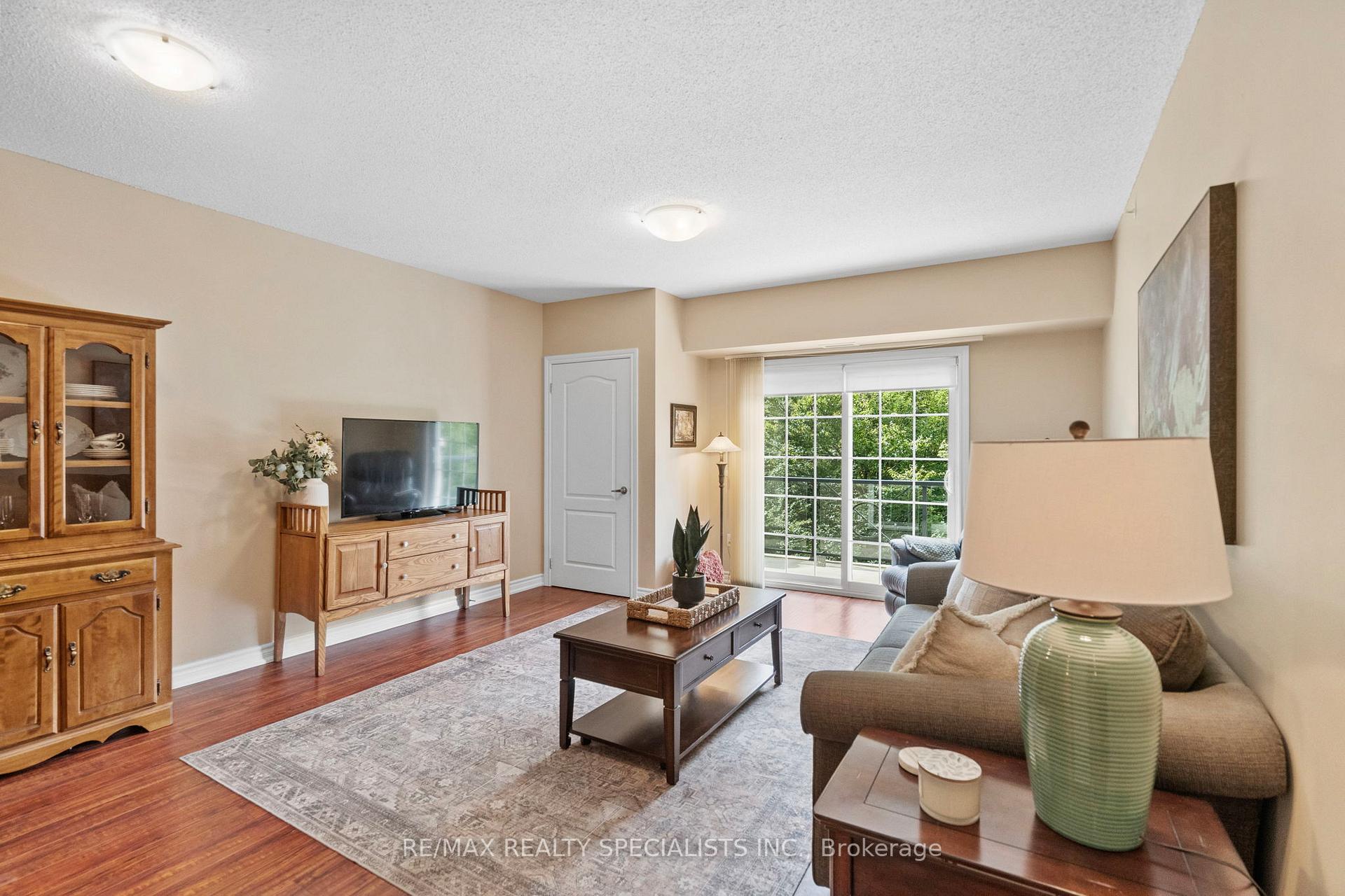 Photo 3 of Unit 408, 41 Ferndale Drive S, Barrie, Ardagh — HOMEH