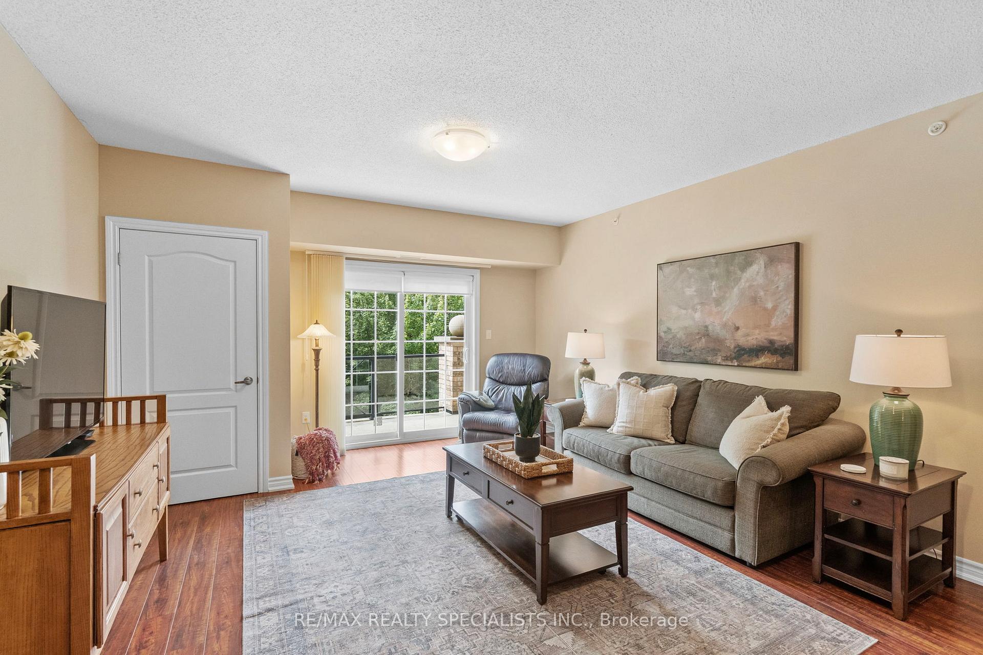 Photo 4 of Unit 408, 41 Ferndale Drive S, Barrie, Ardagh — HOMEH