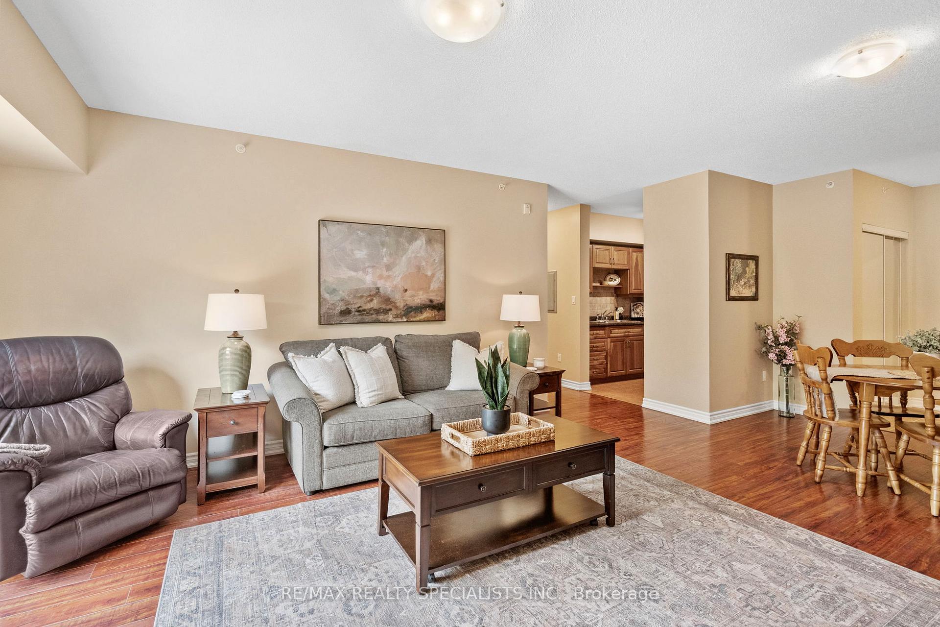 Photo 10 of Unit 408, 41 Ferndale Drive S, Barrie, Ardagh — HOMEH