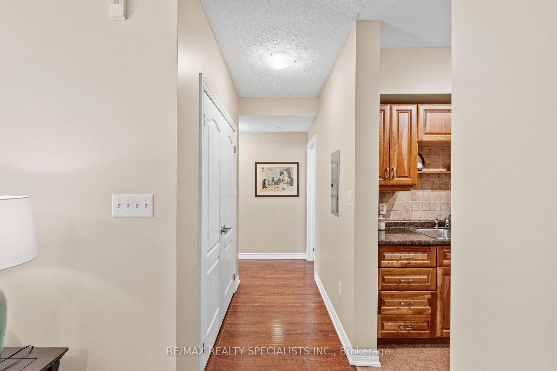 Photo 17 of Unit 408, 41 Ferndale Drive S, Barrie, Ardagh — HOMEH