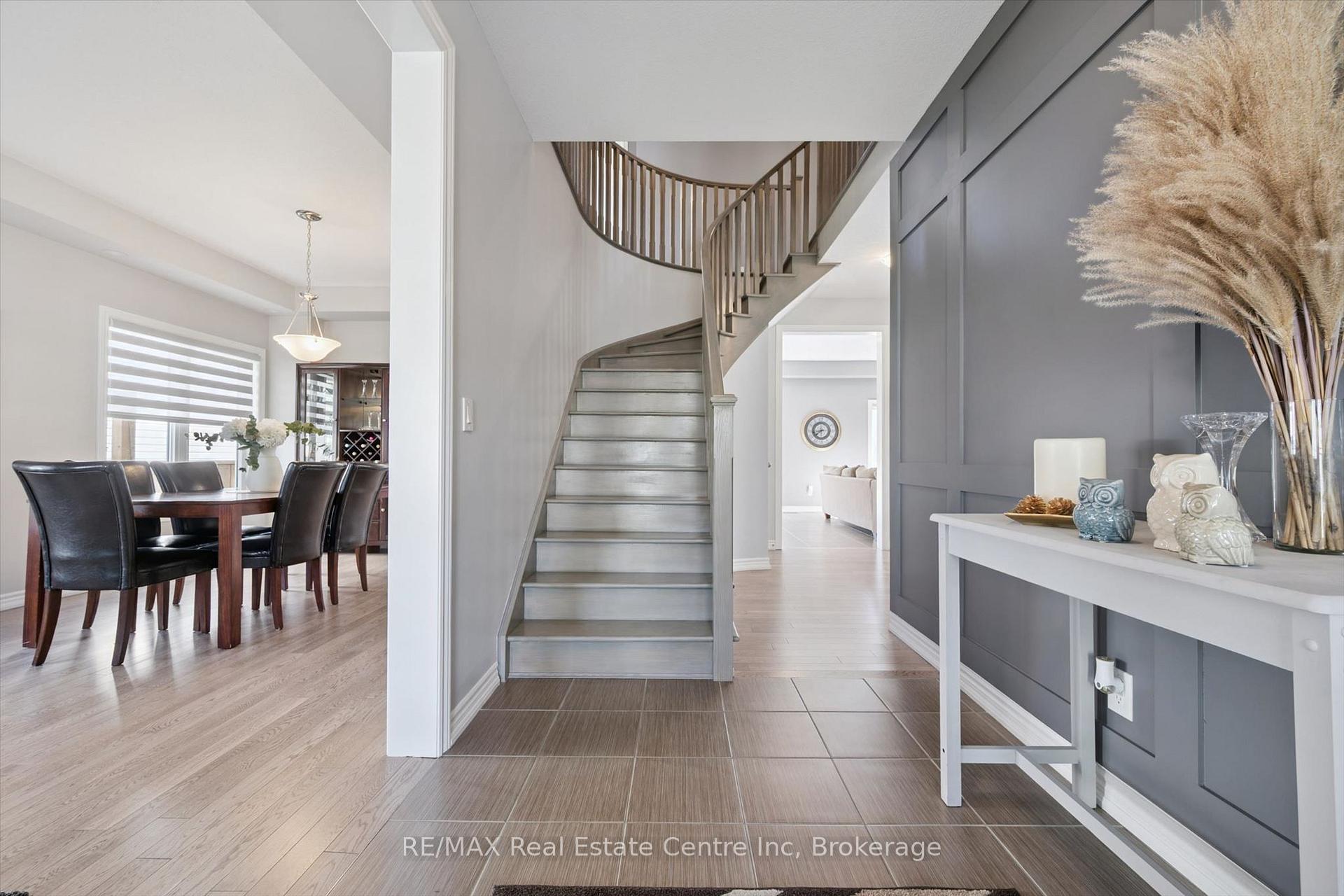 Photo 4 of 106 Ryan Street, Centre Wellington, Fergus — HOMEH