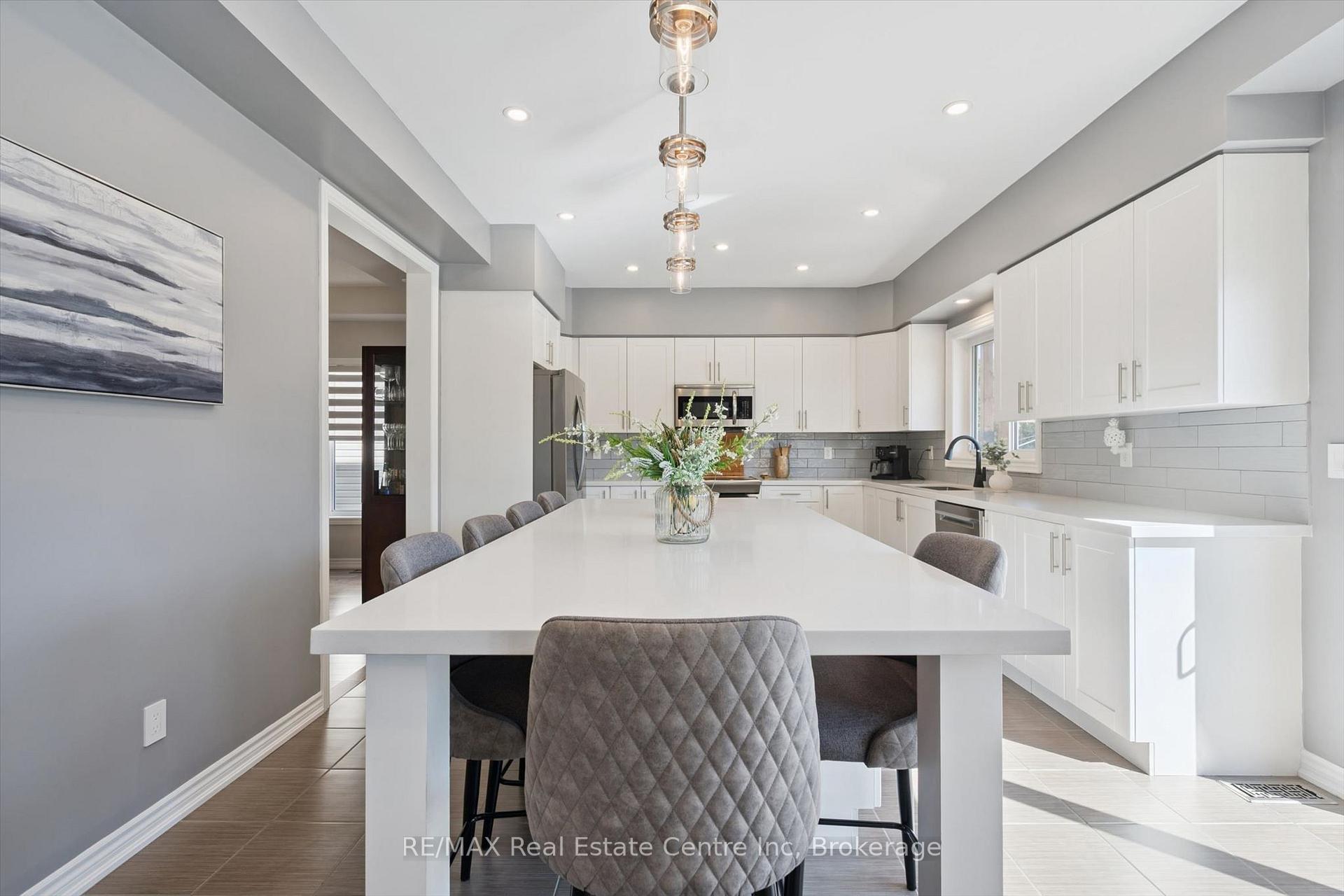 Photo 9 of 106 Ryan Street, Centre Wellington, Fergus — HOMEH