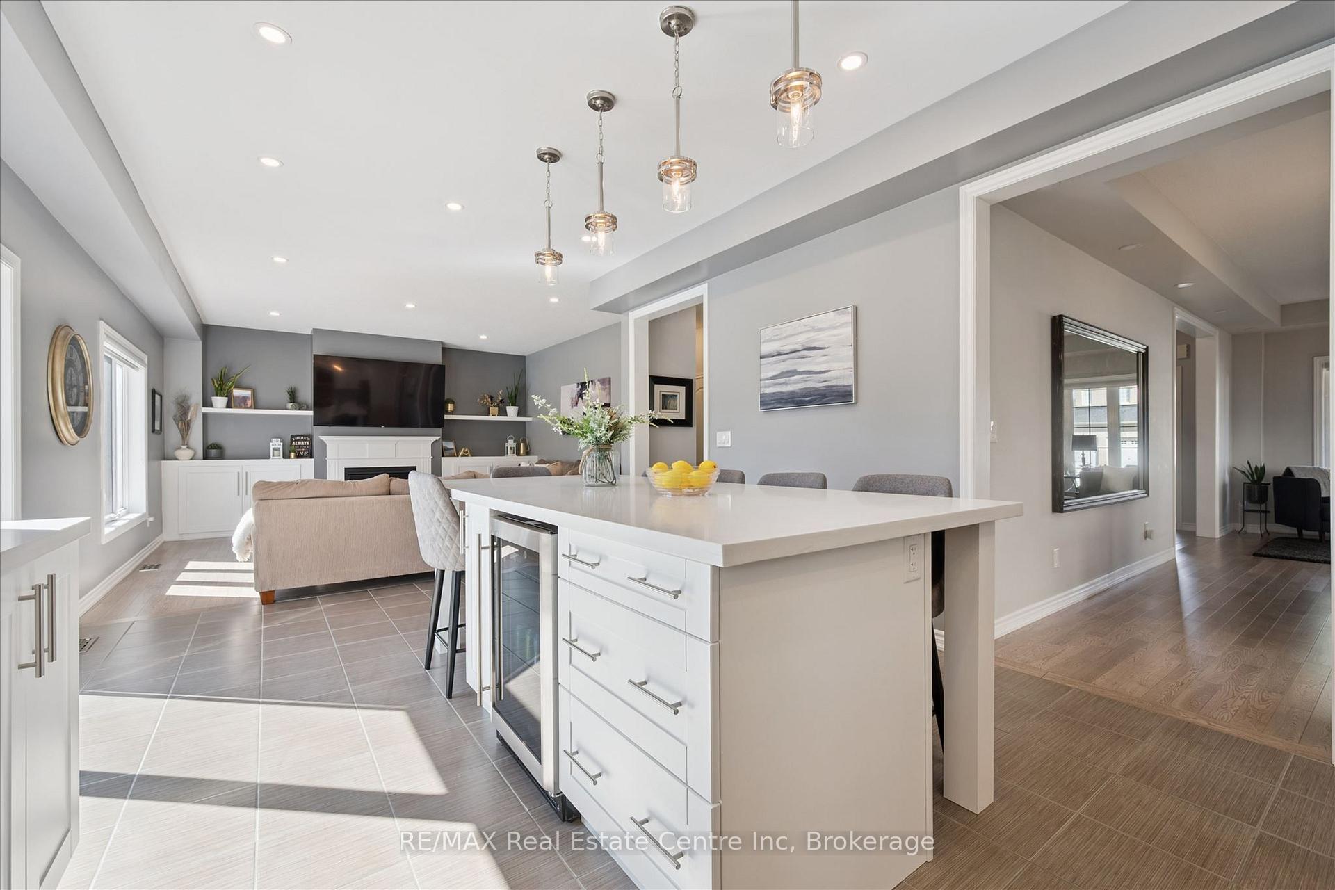 Photo 11 of 106 Ryan Street, Centre Wellington, Fergus — HOMEH