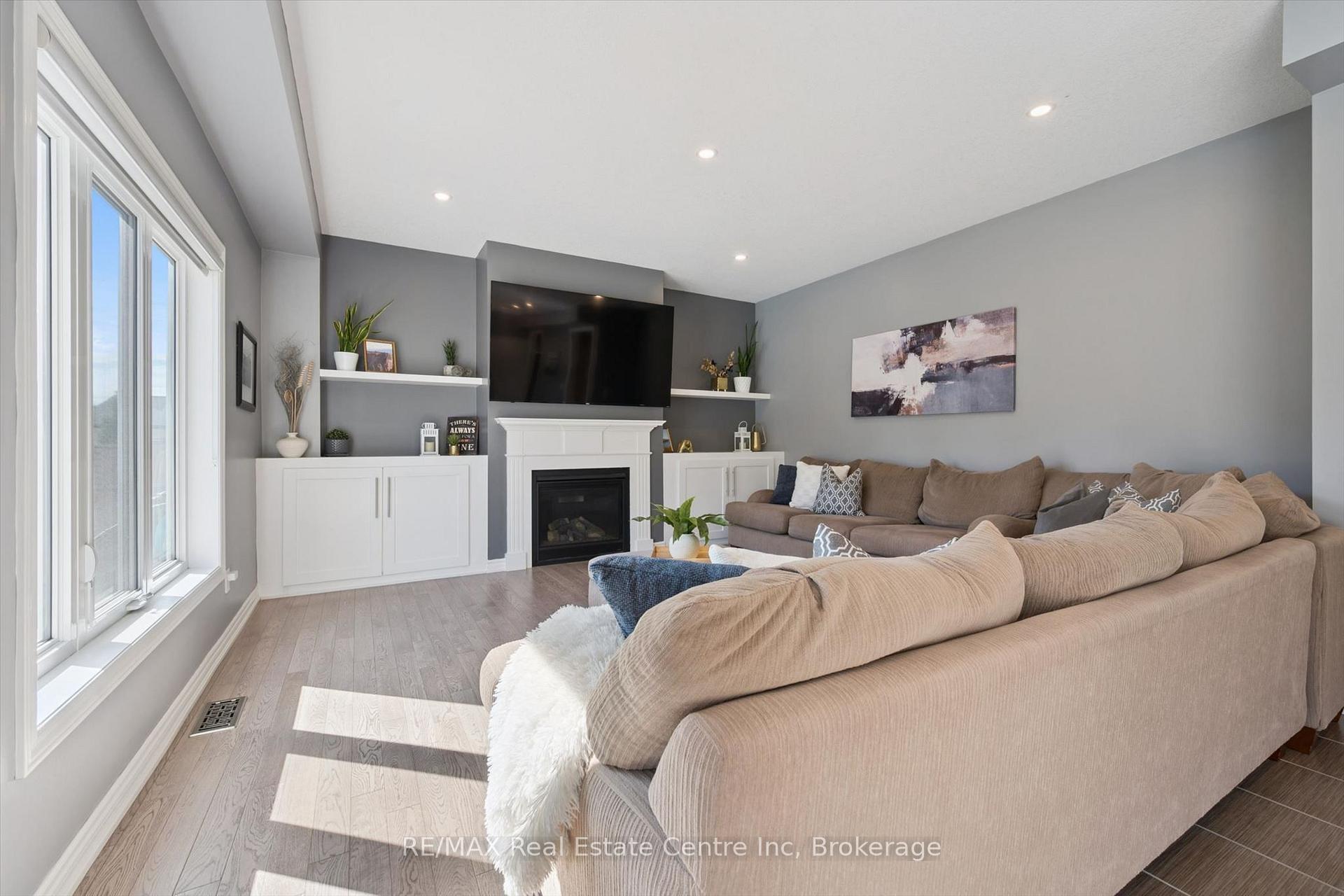 Photo 15 of 106 Ryan Street, Centre Wellington, Fergus — HOMEH
