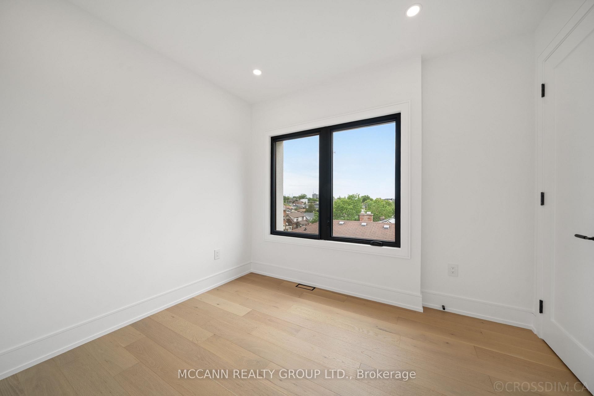 Photo 26 of 526 Westmount Avenue, Toronto, Oakwood Village — HOMEH
