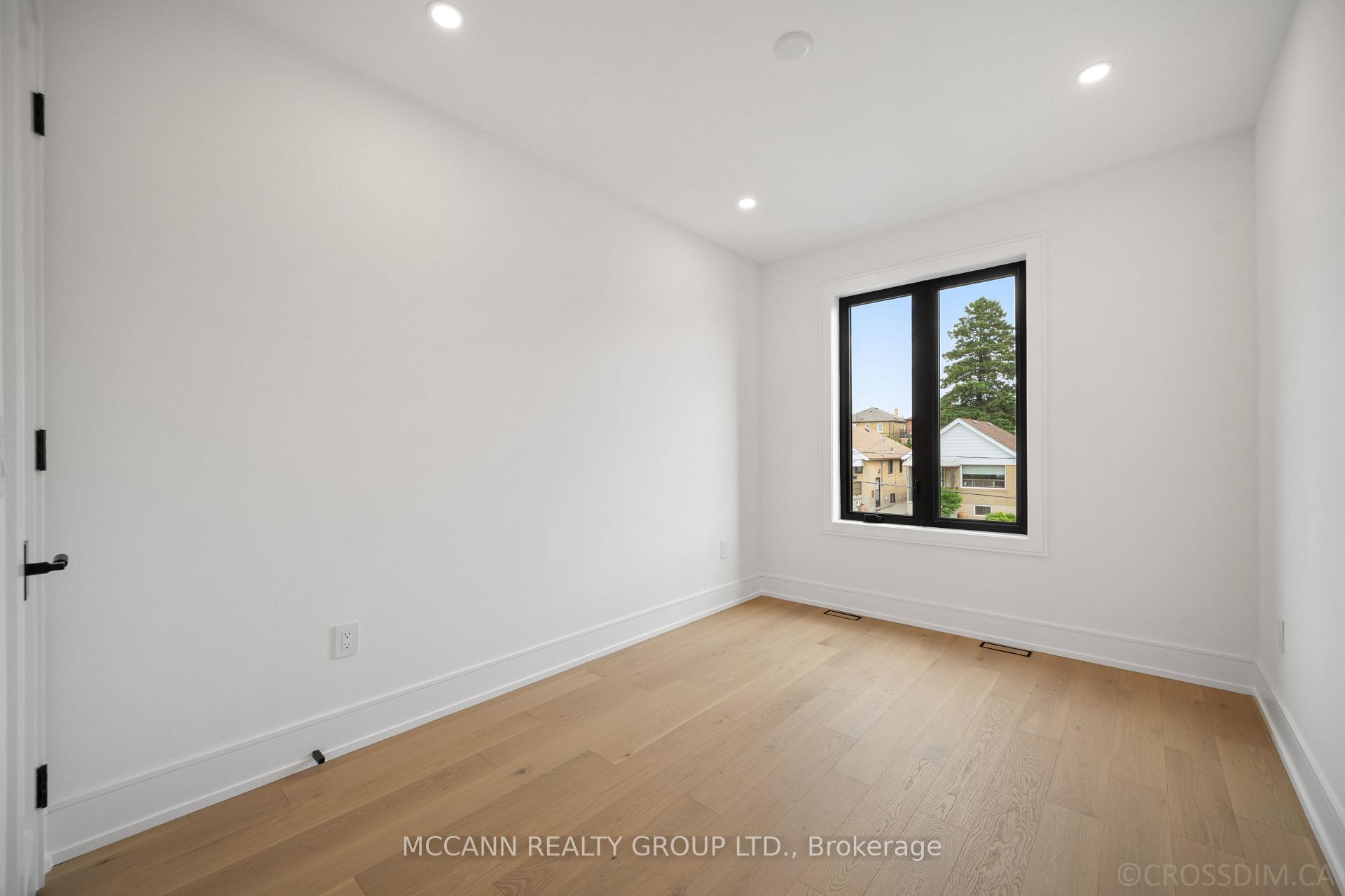 Photo 27 of 526 Westmount Avenue, Toronto, Oakwood Village — HOMEH