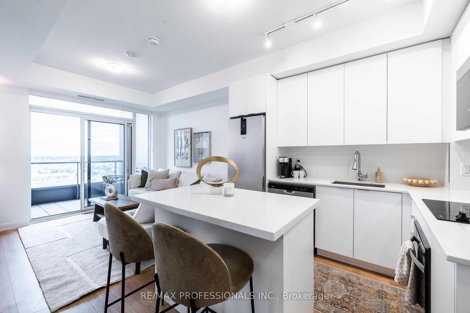 Photo 5 of Unit 1421, 10 Abeja Street, Vaughan, Concord — HOMEH