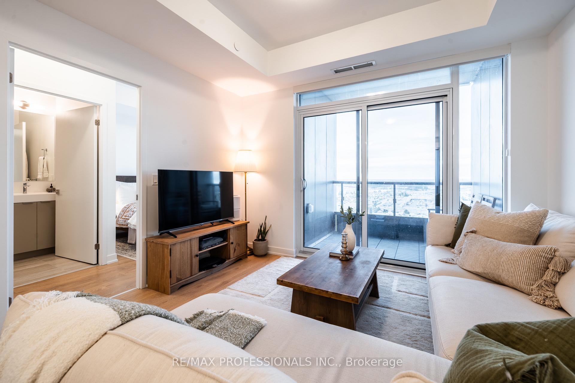 Photo 10 of Unit 1421, 10 Abeja Street, Vaughan, Concord — HOMEH