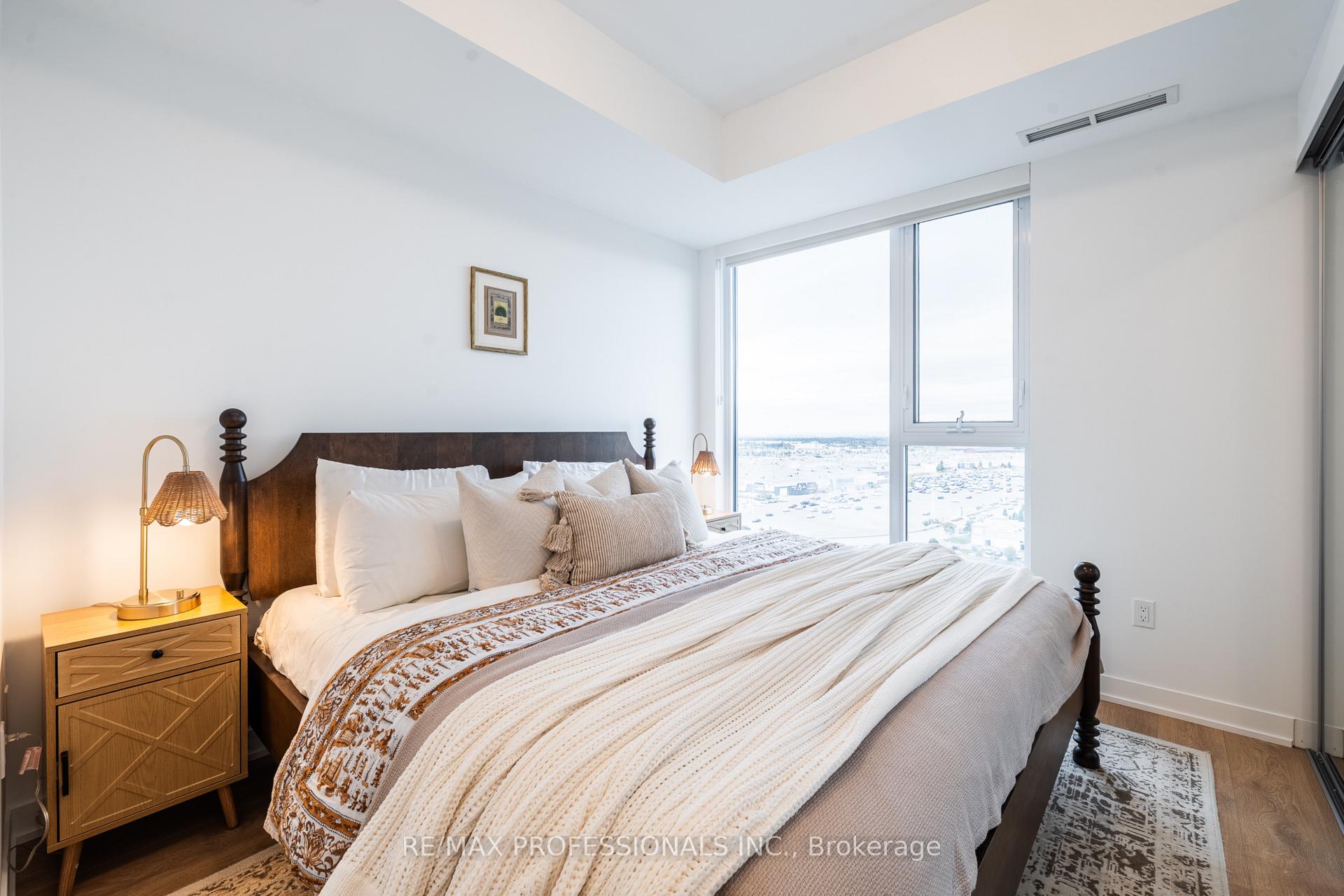 Photo 12 of Unit 1421, 10 Abeja Street, Vaughan, Concord — HOMEH