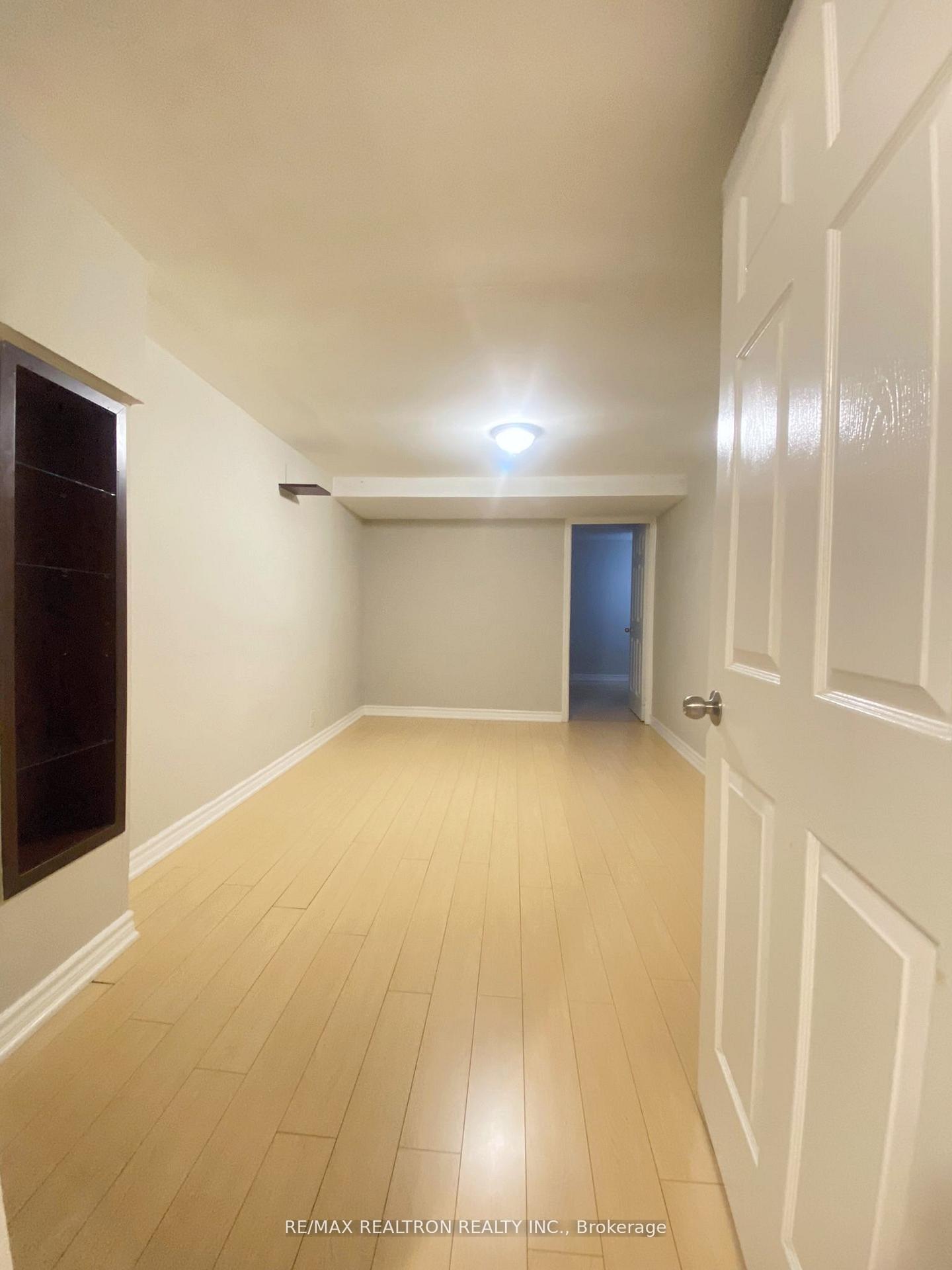 Photo 3 of Unit Lower, 208 Roxanne Crescent, Scarborough, Milliken — HOMEH