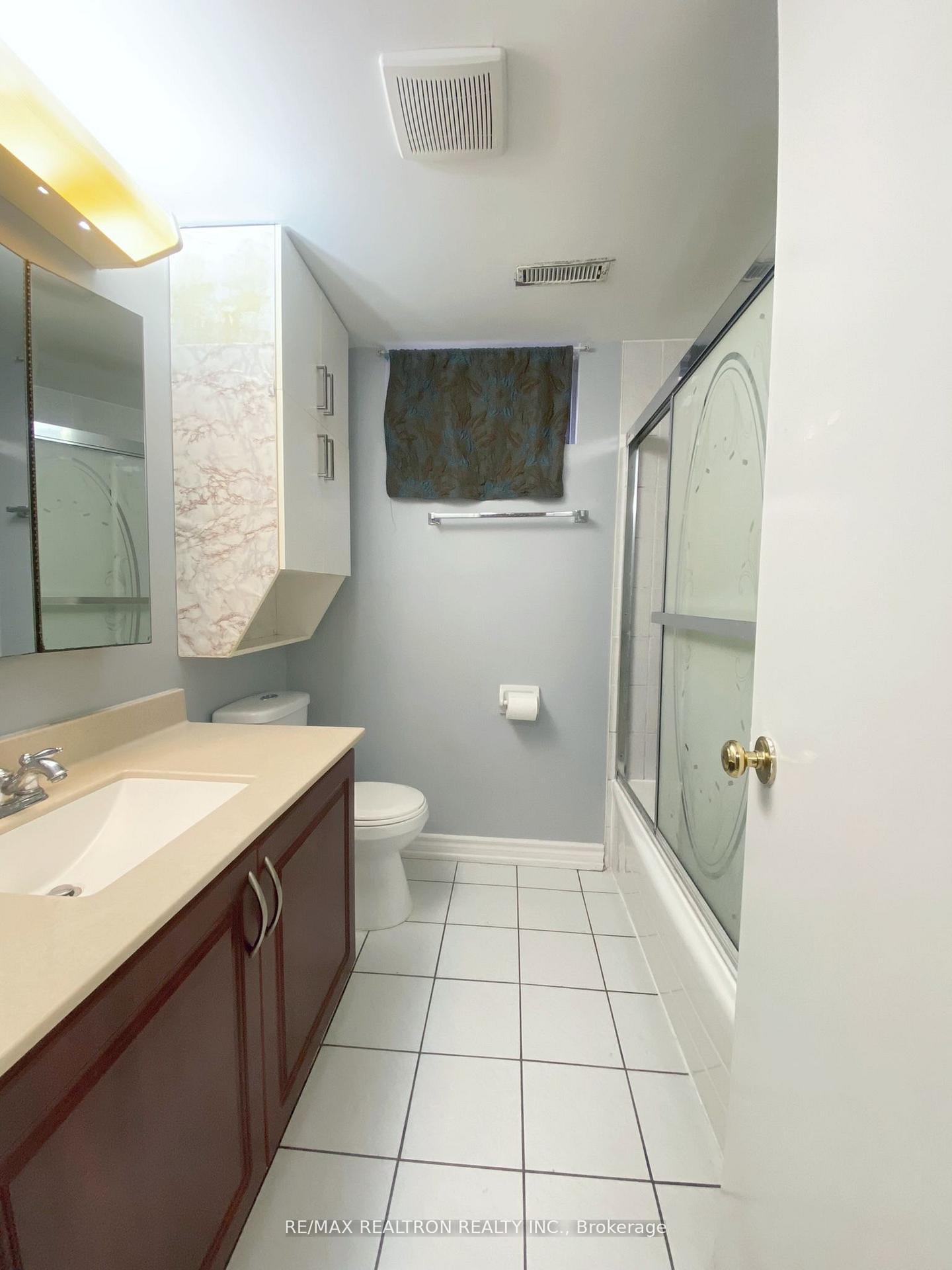 Photo 6 of Unit Lower, 208 Roxanne Crescent, Scarborough, Milliken — HOMEH