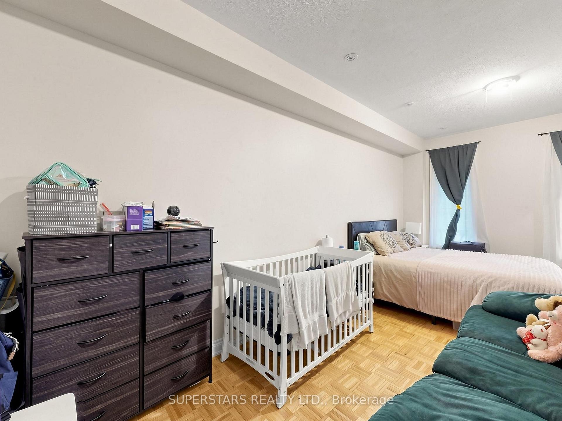 Photo 10 of 14 Bowsfield Road, North York, York University Heights — HOMEH
