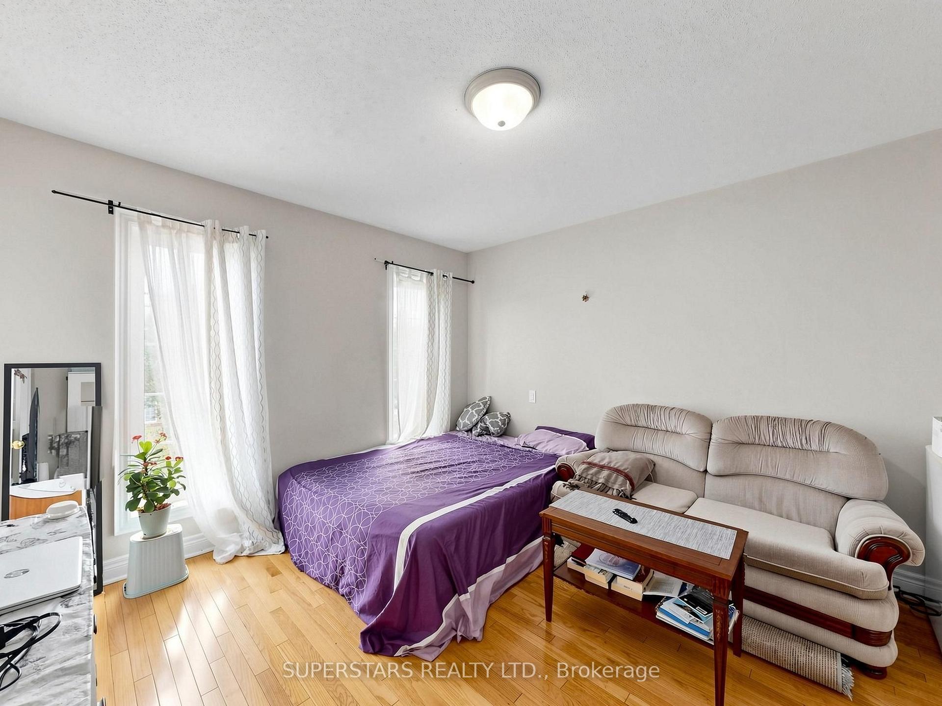 Photo 13 of 14 Bowsfield Road, North York, York University Heights — HOMEH