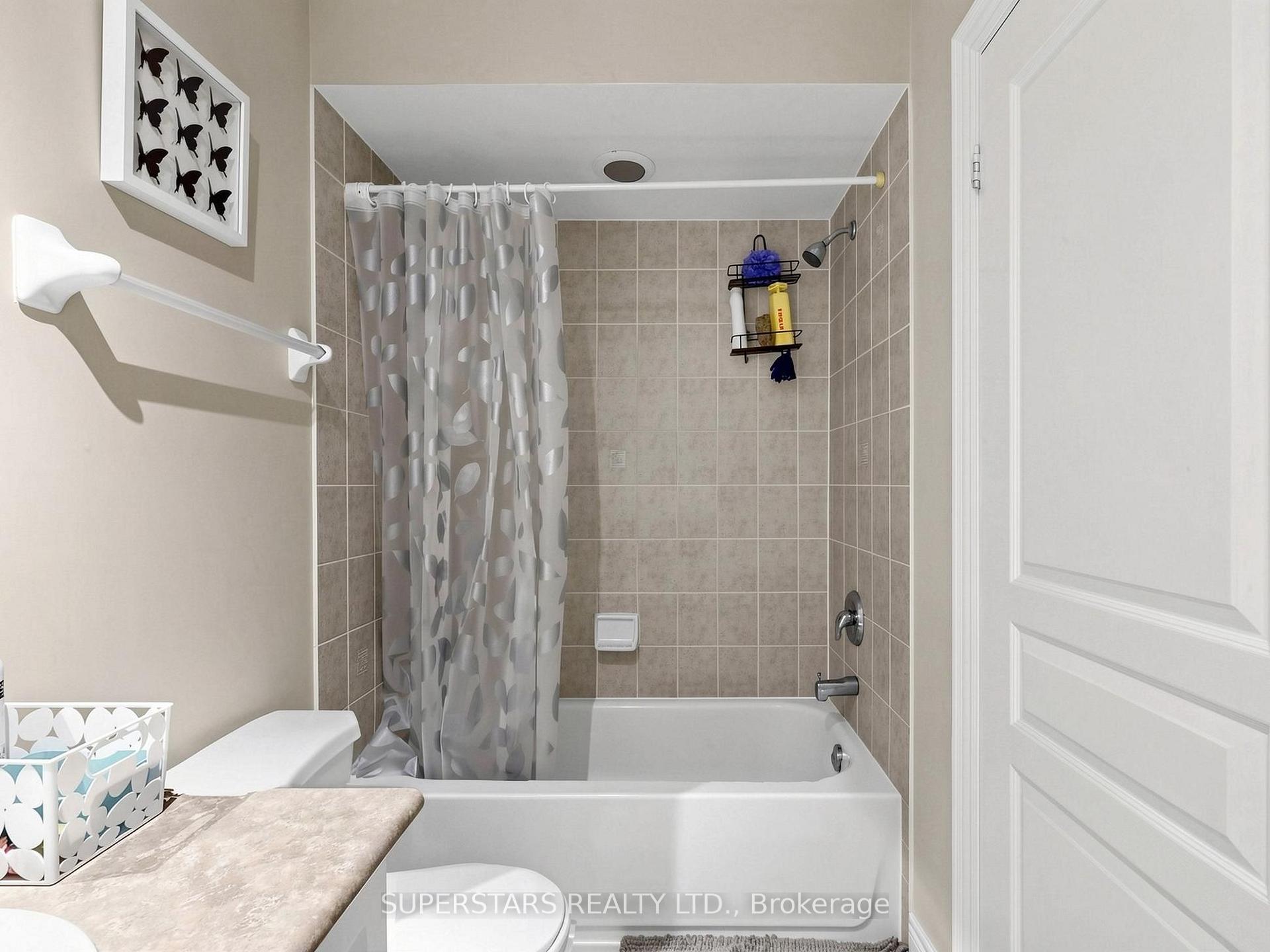 Photo 18 of 14 Bowsfield Road, North York, York University Heights — HOMEH