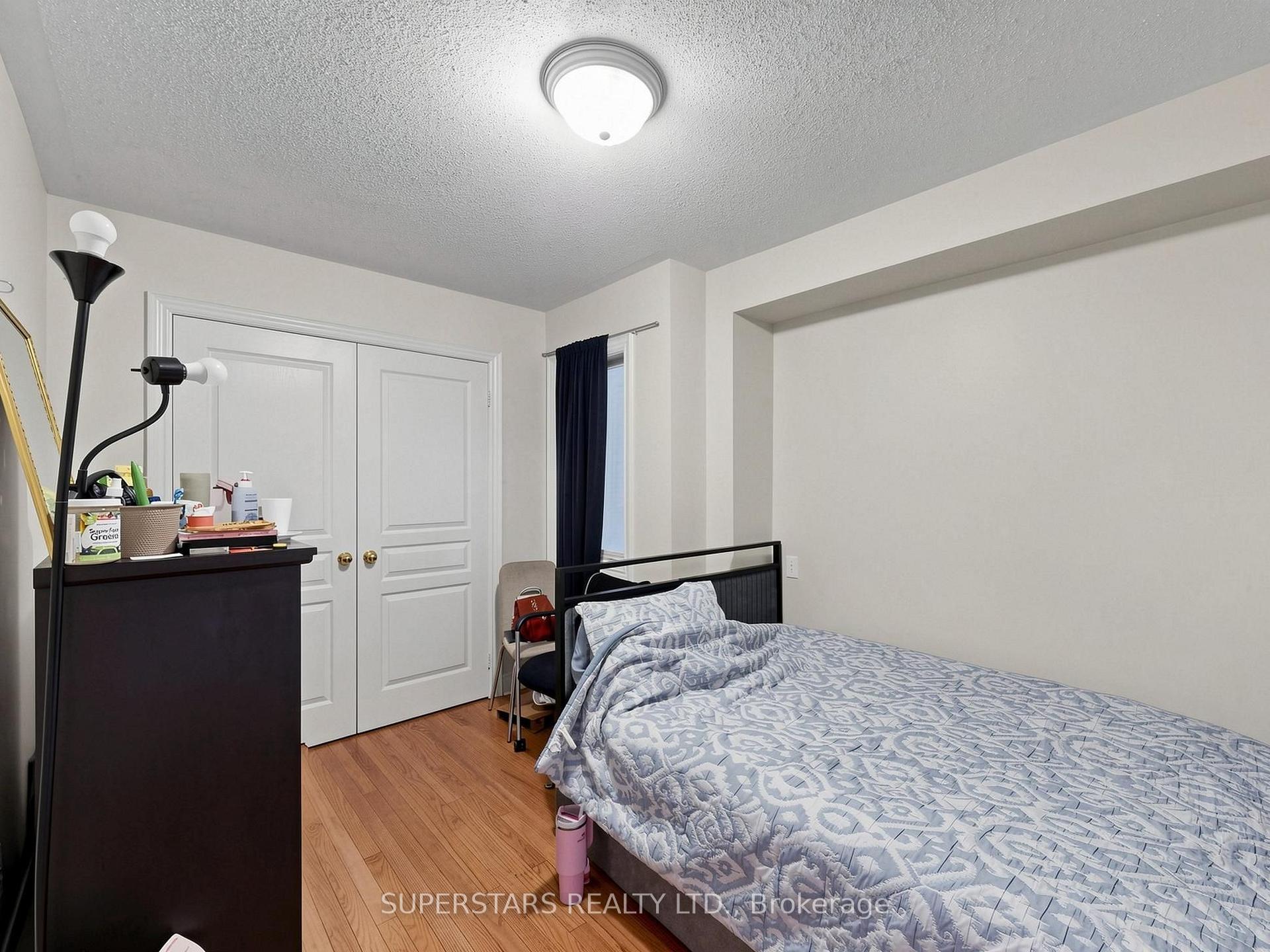 Photo 22 of 14 Bowsfield Road, North York, York University Heights — HOMEH