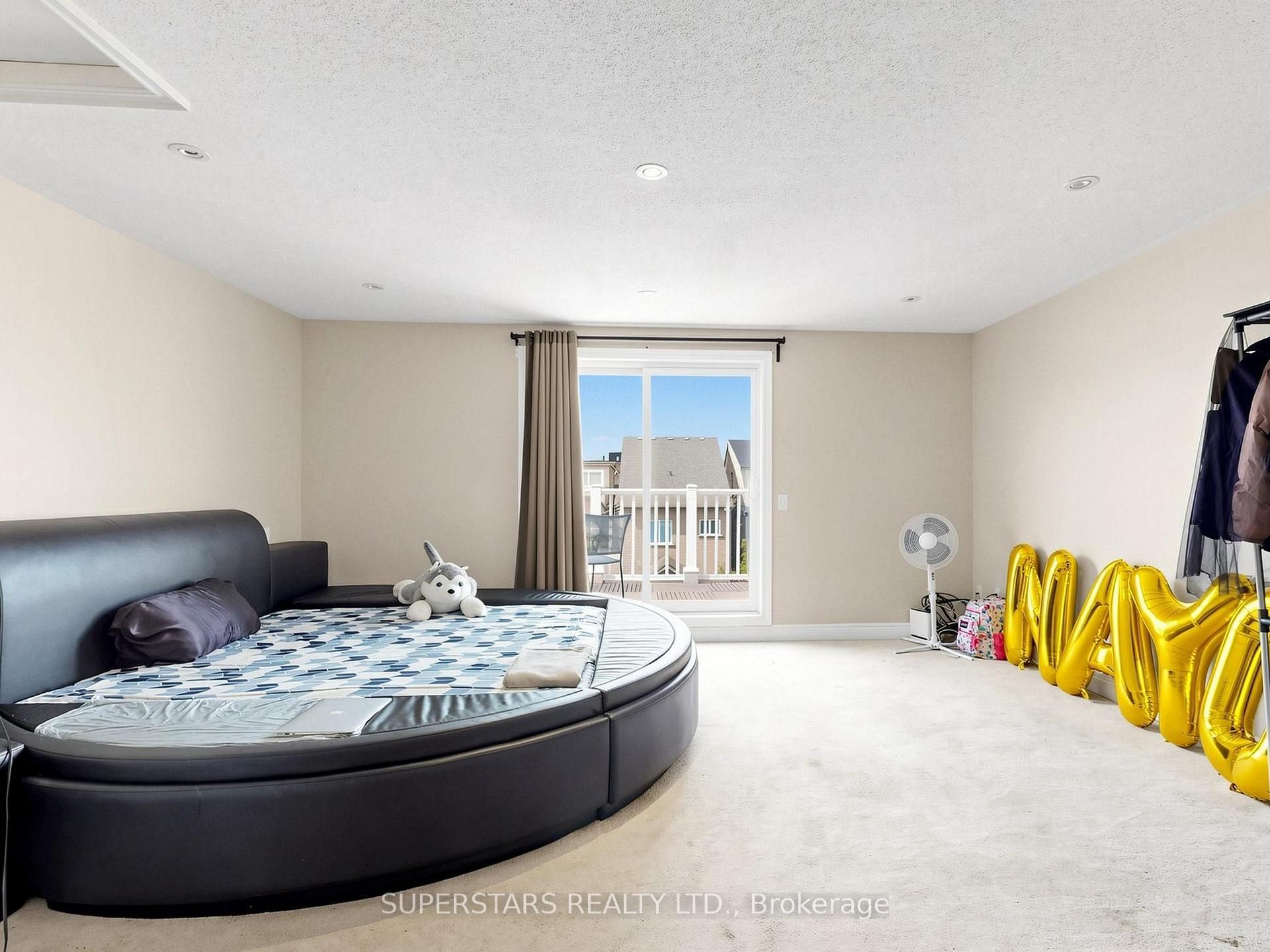 Photo 25 of 14 Bowsfield Road, North York, York University Heights — HOMEH