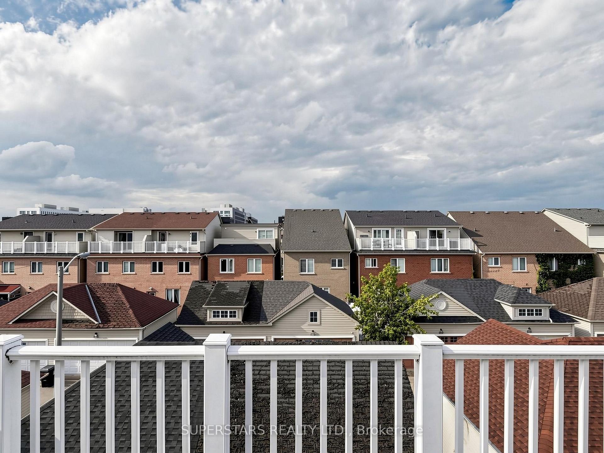 Photo 32 of 14 Bowsfield Road, North York, York University Heights — HOMEH