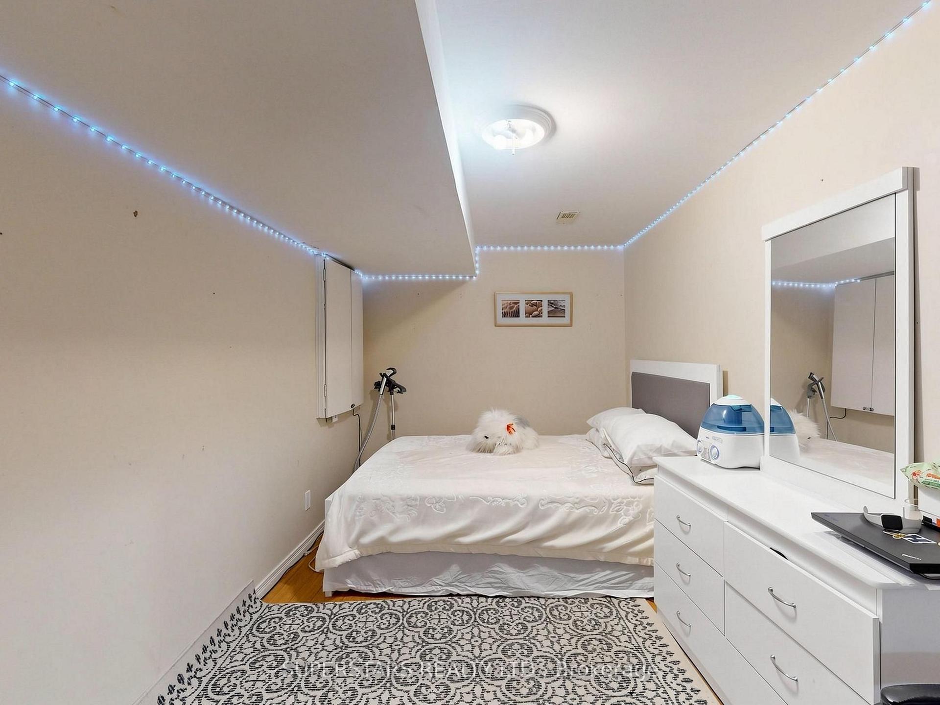 Photo 39 of 14 Bowsfield Road, North York, York University Heights — HOMEH