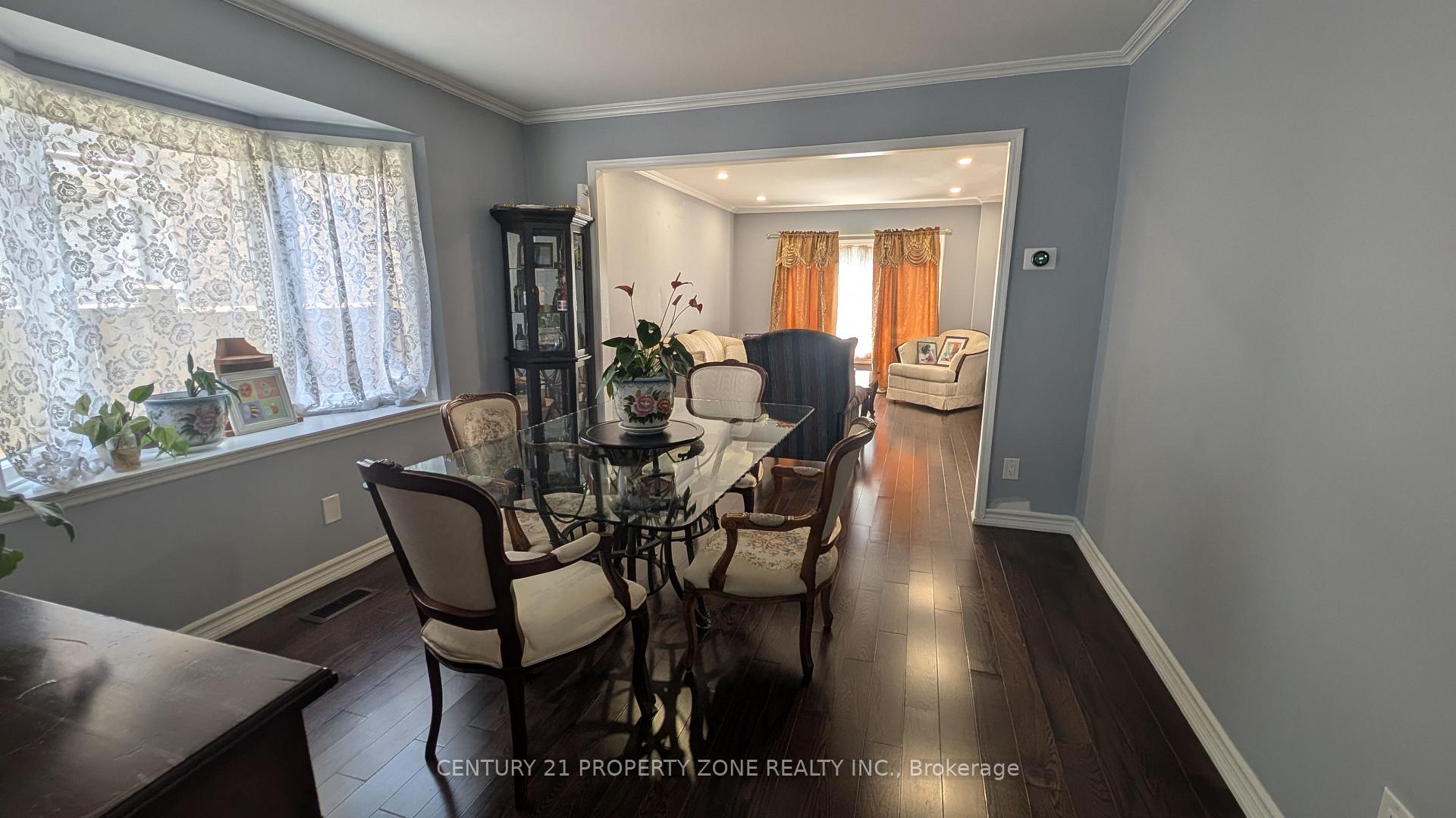 Photo 4 of 9 Corkett Drive, Brampton, Northwood Park — HOMEH