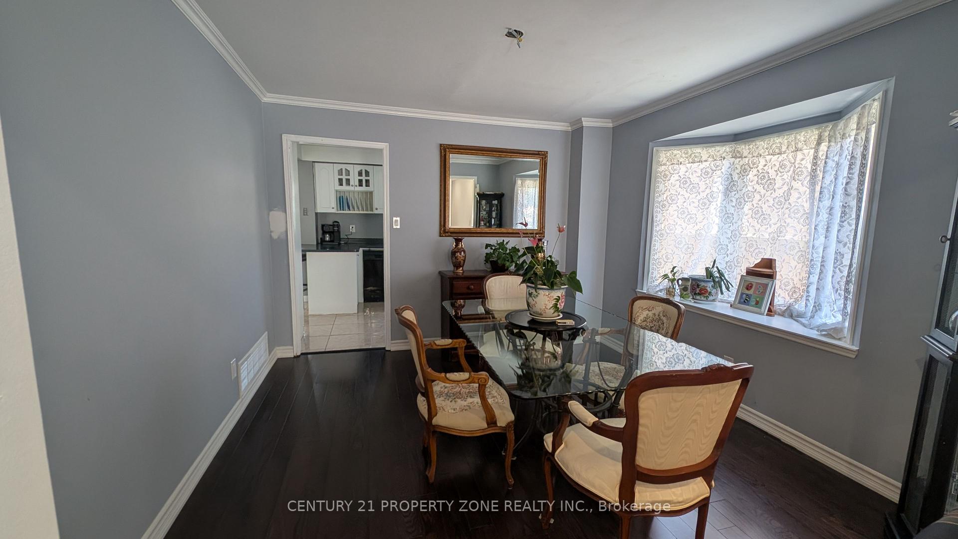 Photo 5 of 9 Corkett Drive, Brampton, Northwood Park — HOMEH