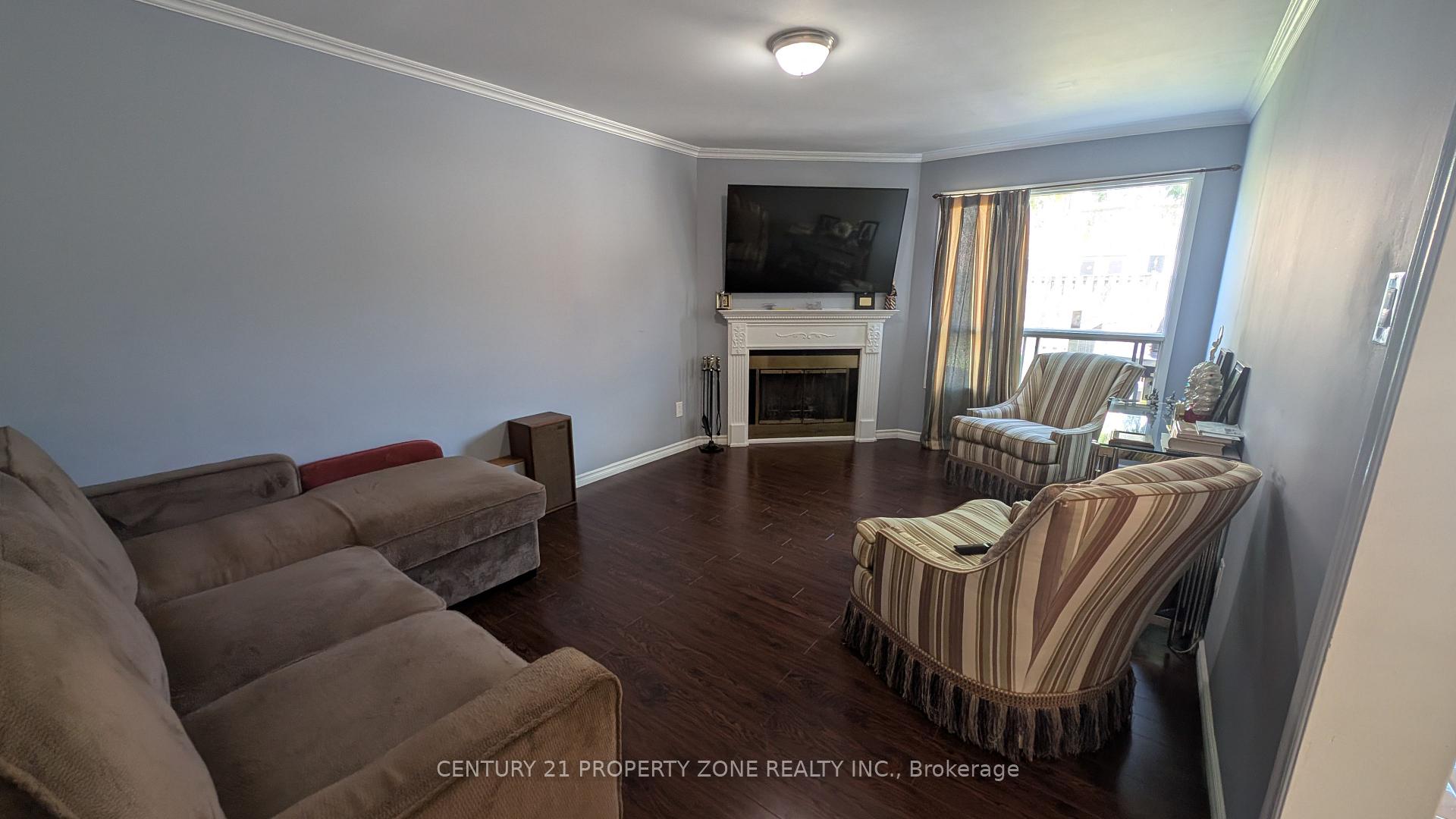 Photo 10 of 9 Corkett Drive, Brampton, Northwood Park — HOMEH