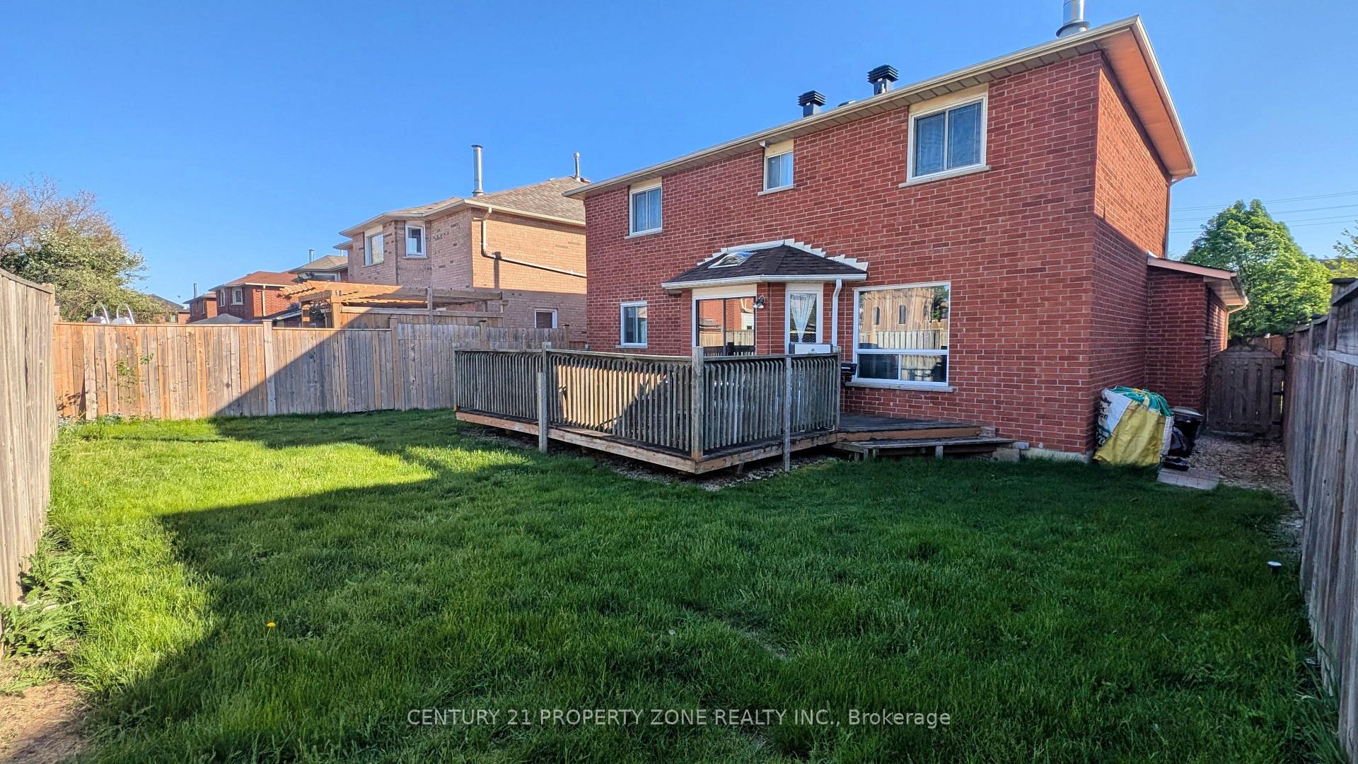 Photo 11 of 9 Corkett Drive, Brampton, Northwood Park — HOMEH