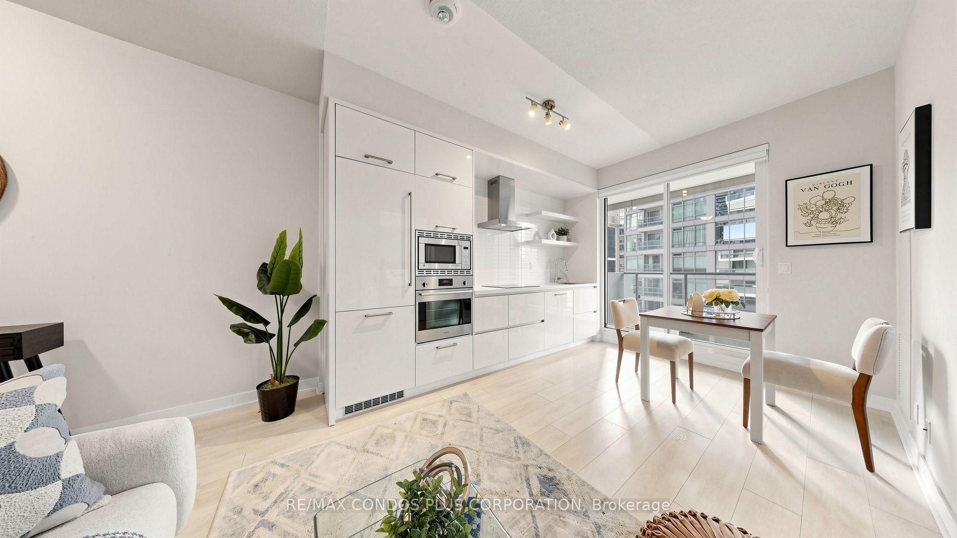 Photo 7 of Unit 506, 2221 Yonge Street, Toronto, Mount Pleasant West — HOMEH