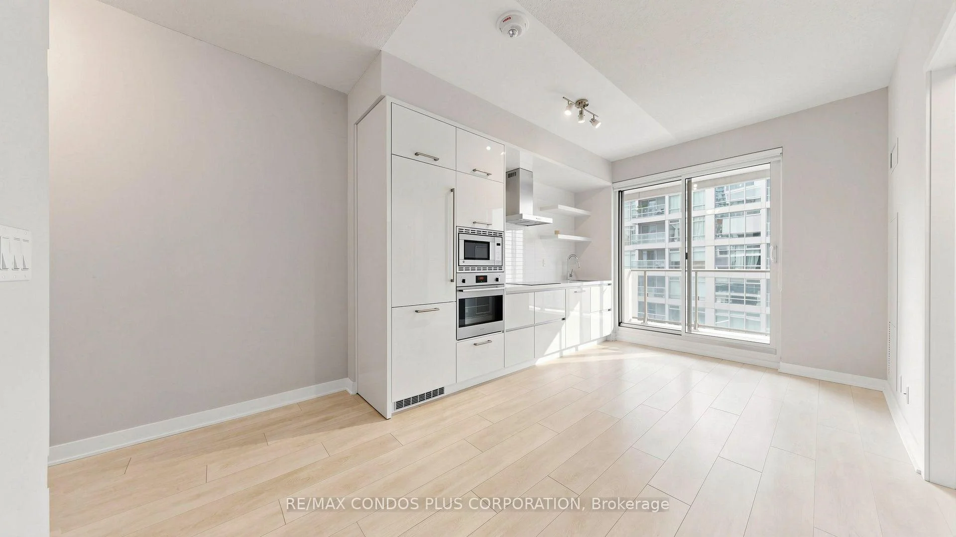 Photo 13 of Unit 506, 2221 Yonge Street, Toronto, Mount Pleasant West — HOMEH