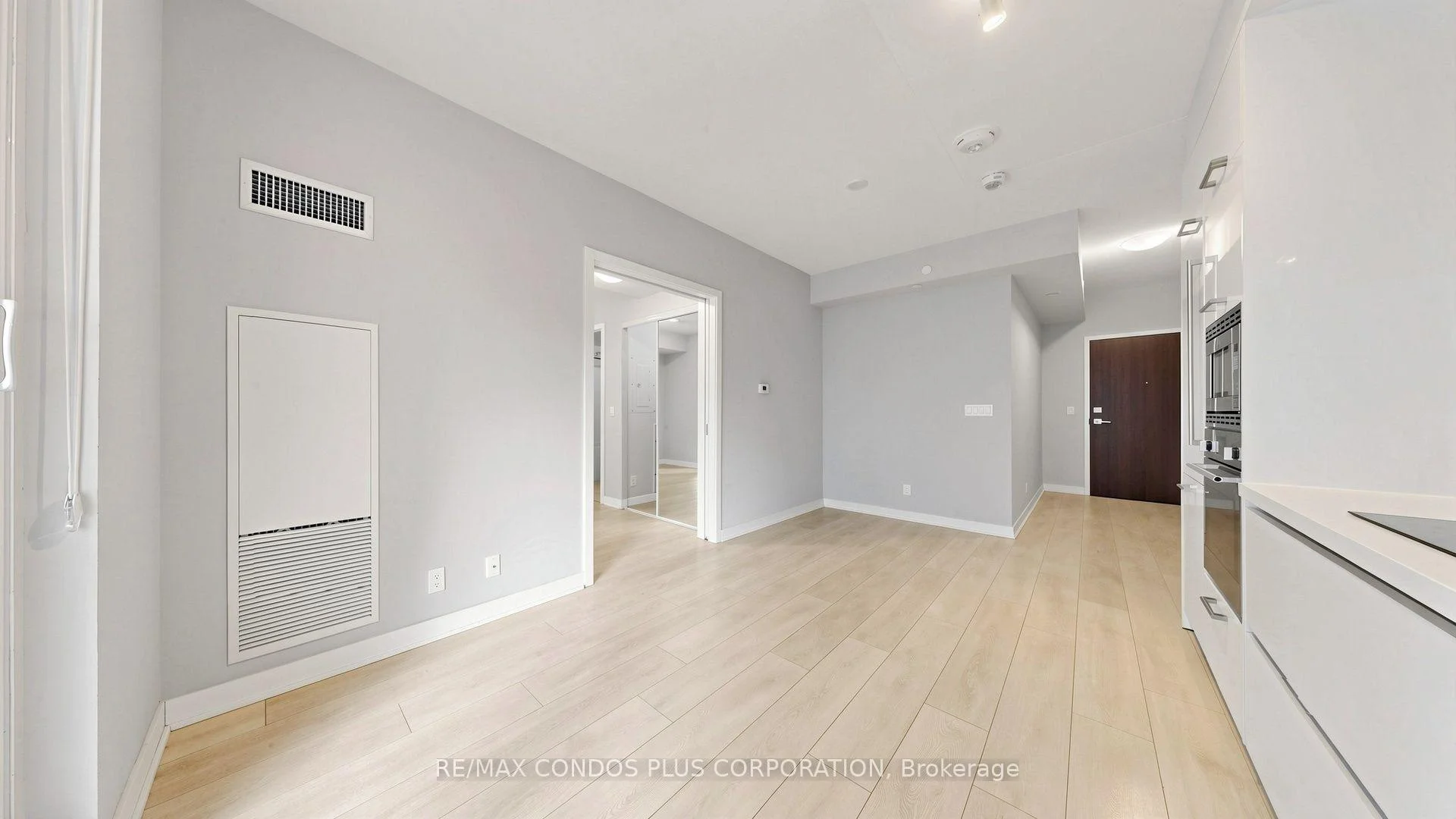 Photo 14 of Unit 506, 2221 Yonge Street, Toronto, Mount Pleasant West — HOMEH
