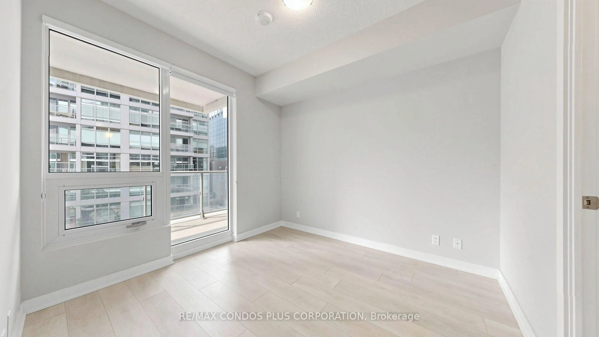 Photo 16 of Unit 506, 2221 Yonge Street, Toronto, Mount Pleasant West — HOMEH