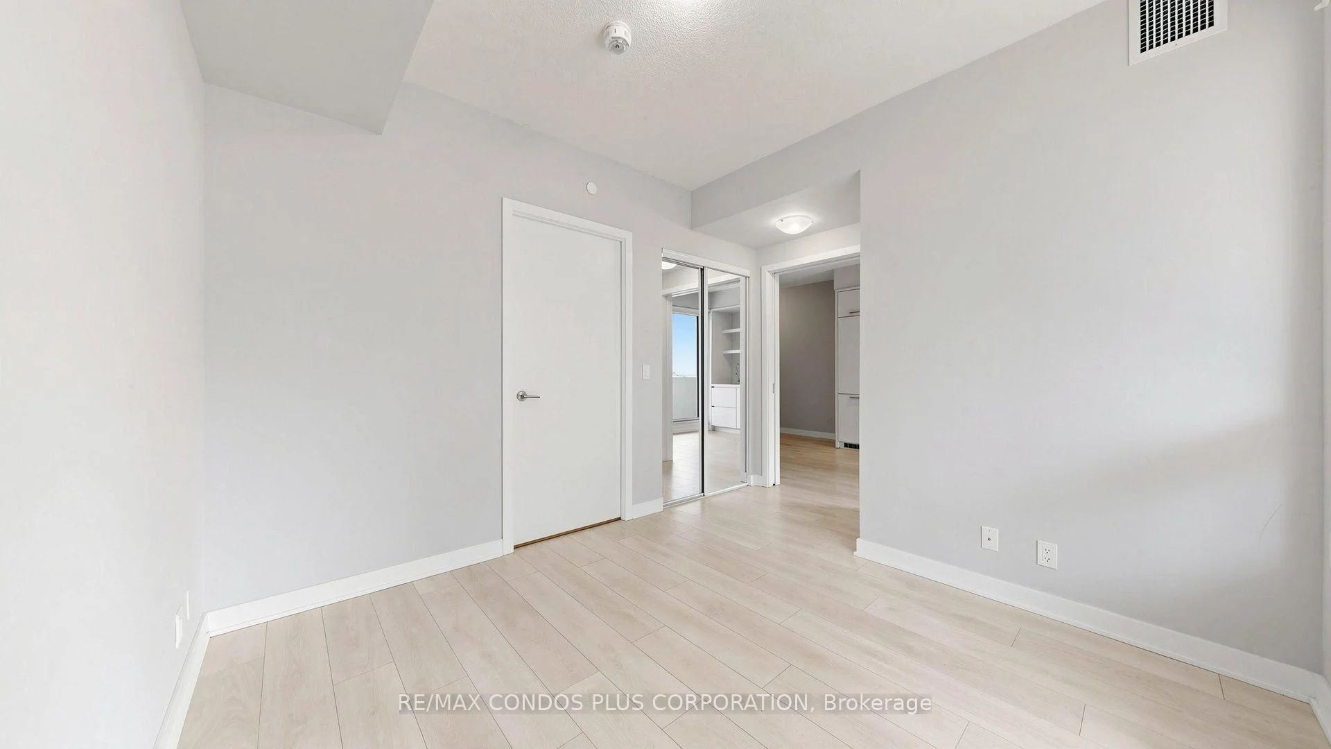 Photo 25 of Unit 506, 2221 Yonge Street, Toronto, Mount Pleasant West — HOMEH