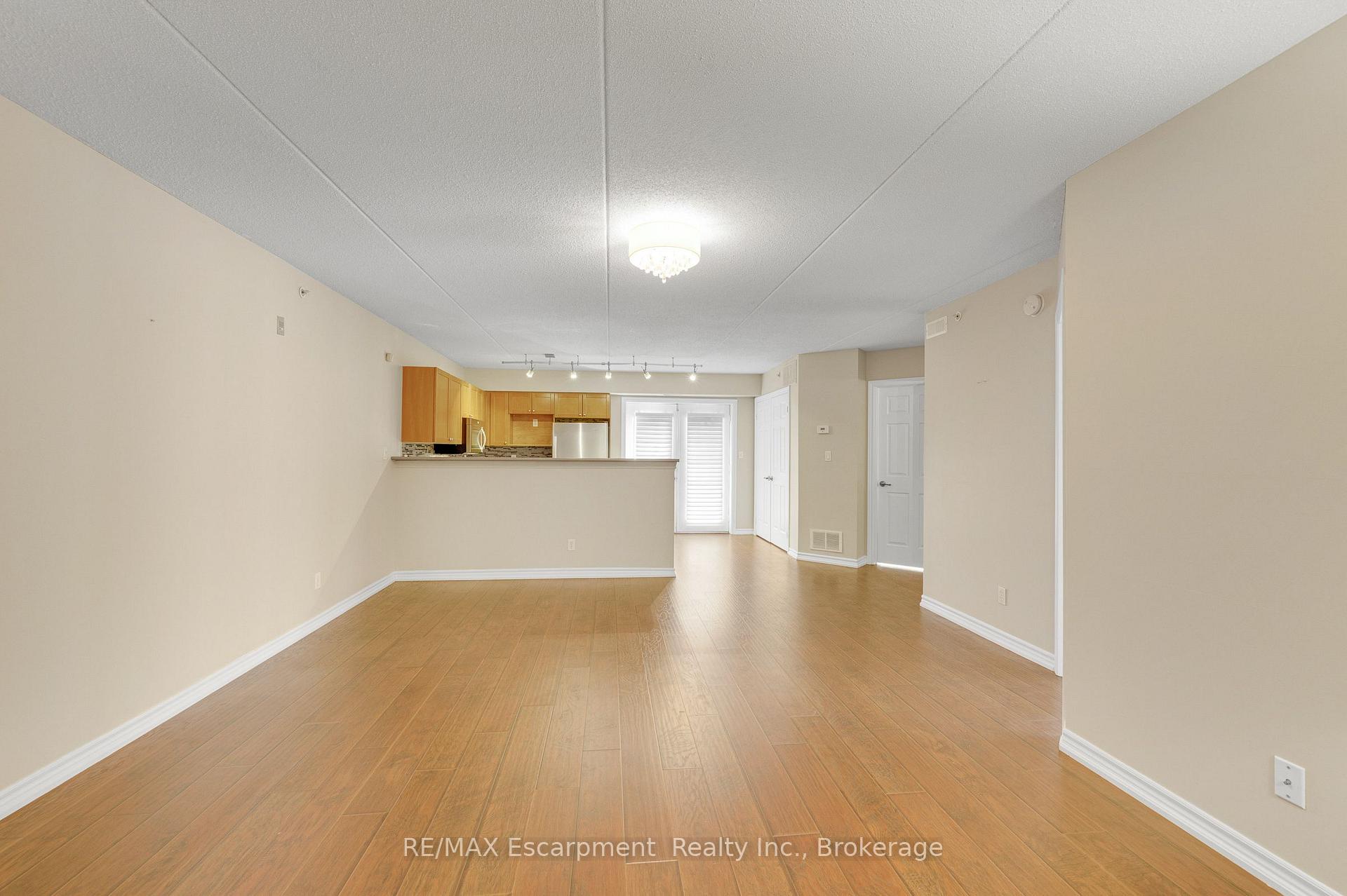 Photo 6 of Unit 102, 2075 Appleby Line, Burlington, Uptown — HOMEH