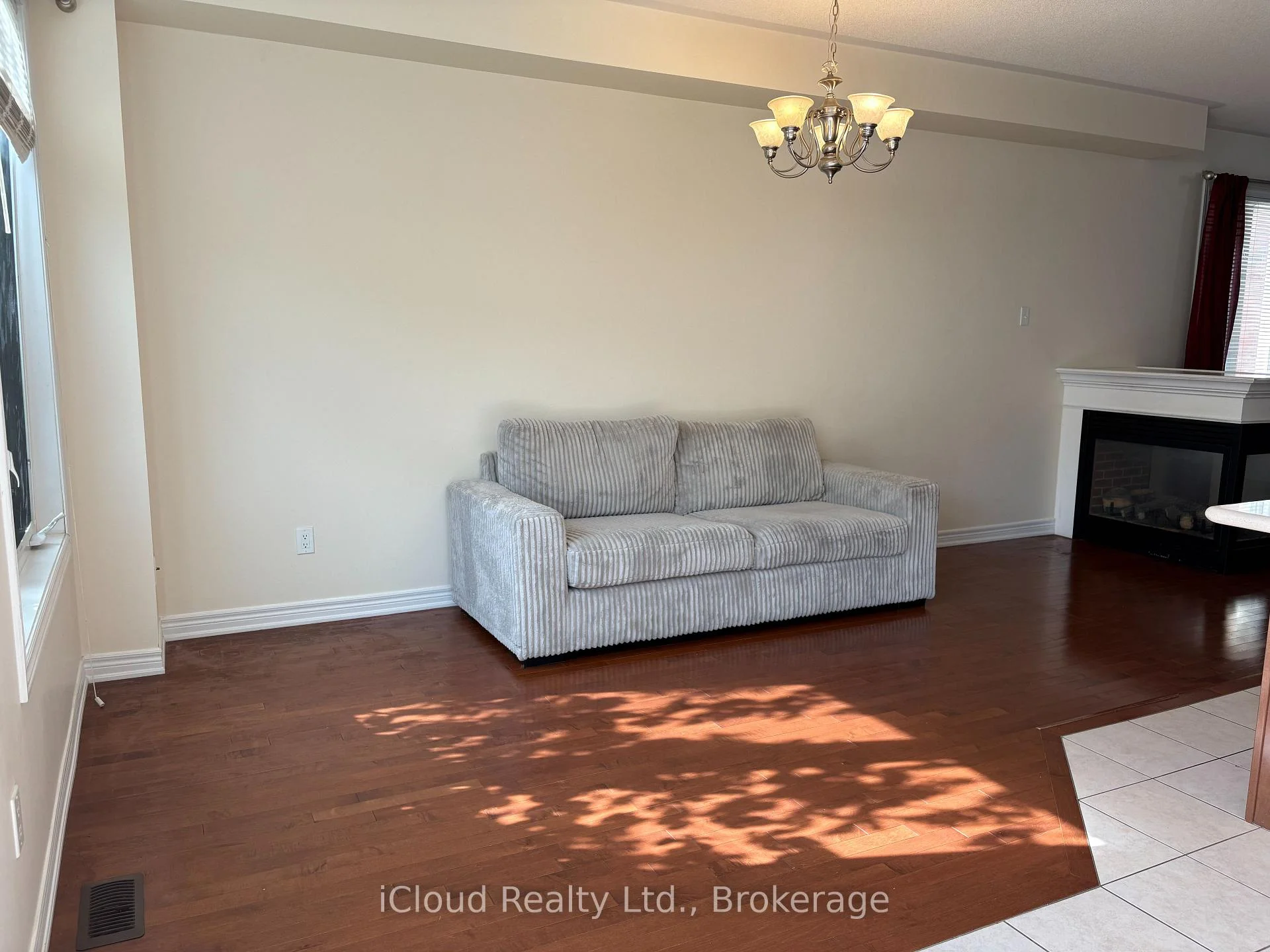 Photo 20 of 539 Coach Drive, Mississauga, Hurontario — HOMEH