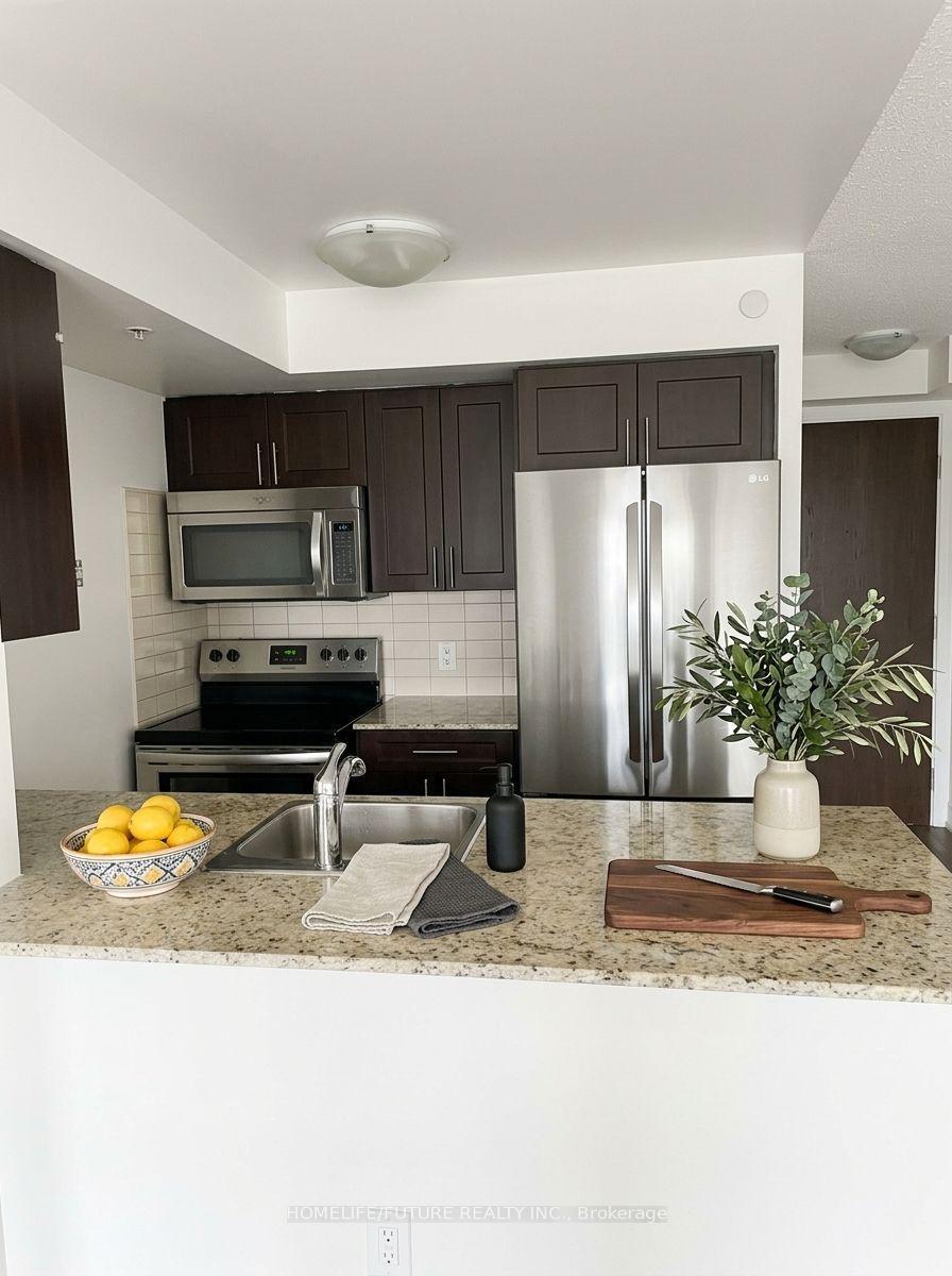 Photo 3 of Unit 905, 6 Eva Road, Etobicoke, Etobicoke West Mall — HOMEH