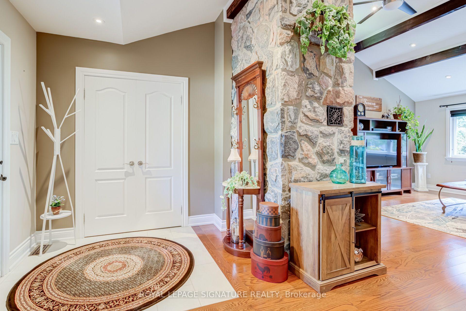 Photo 14 of 2544 Sharon Crescent, Mississauga, Erindale — HOMEH