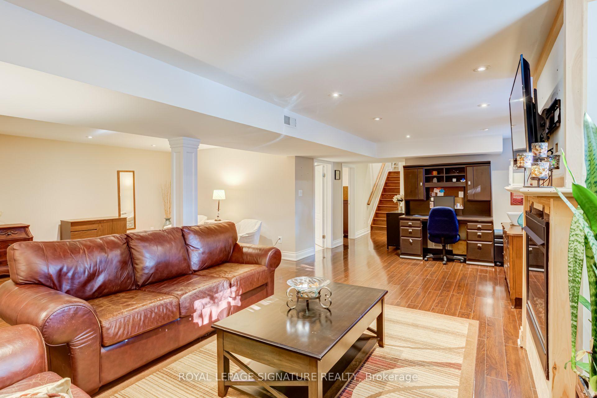 Photo 16 of 2544 Sharon Crescent, Mississauga, Erindale — HOMEH