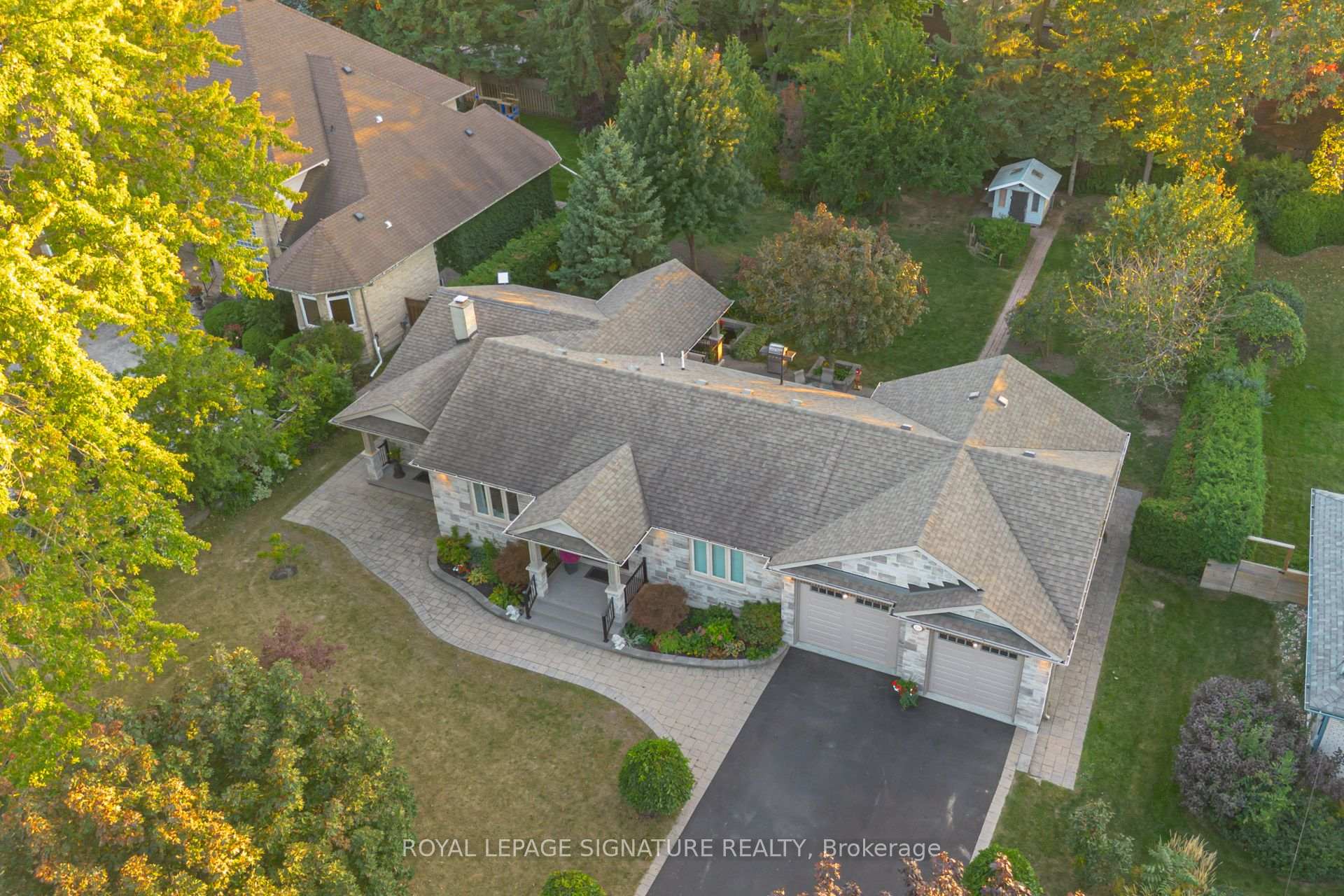 Photo 26 of 2544 Sharon Crescent, Mississauga, Erindale — HOMEH