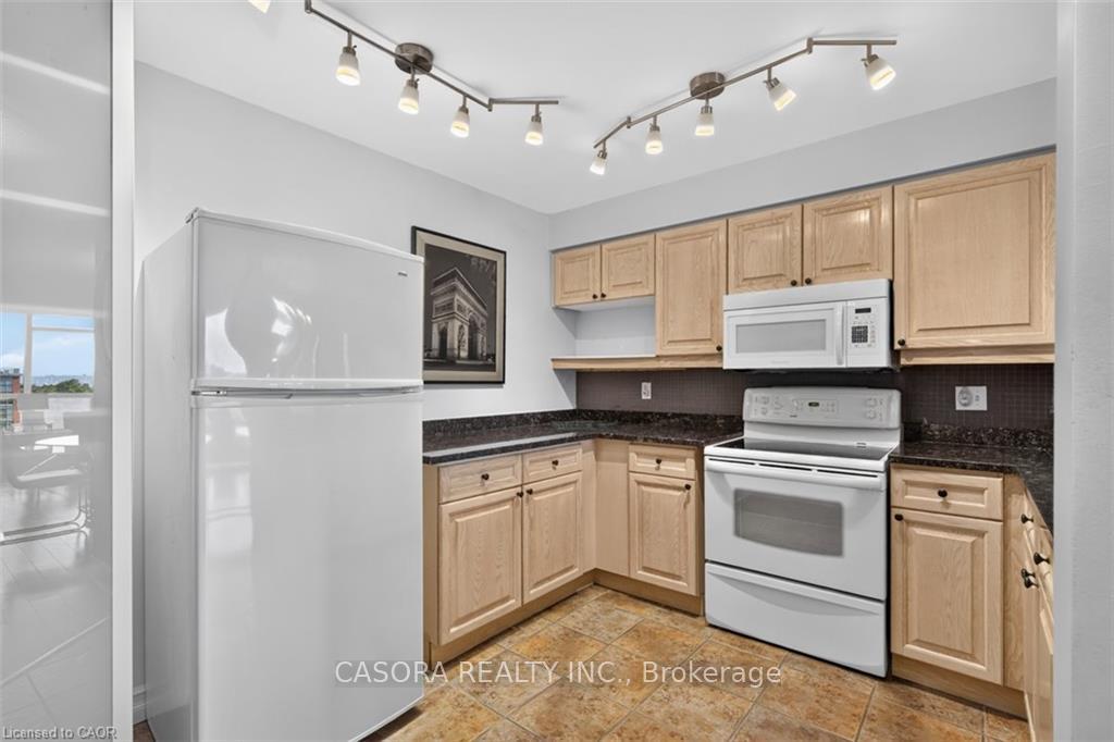 Photo 13 of Unit 903, 1276 Maple Crossing Boulevard, Burlington, Brant — HOMEH