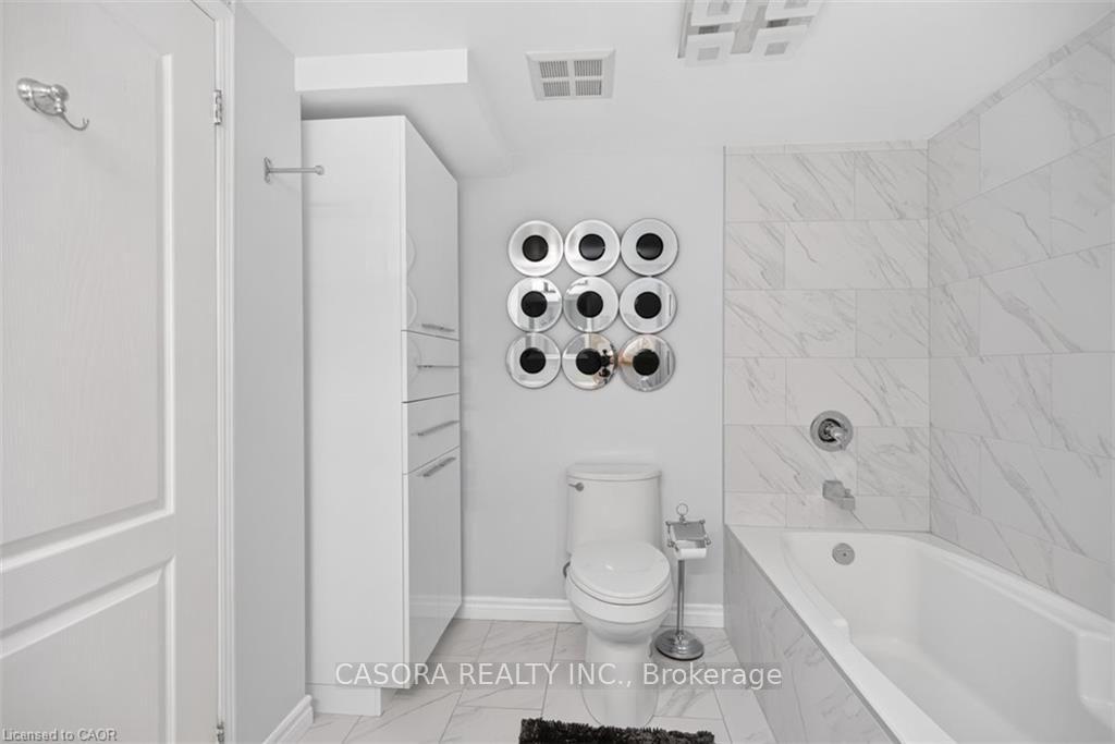 Photo 32 of Unit 903, 1276 Maple Crossing Boulevard, Burlington, Brant — HOMEH