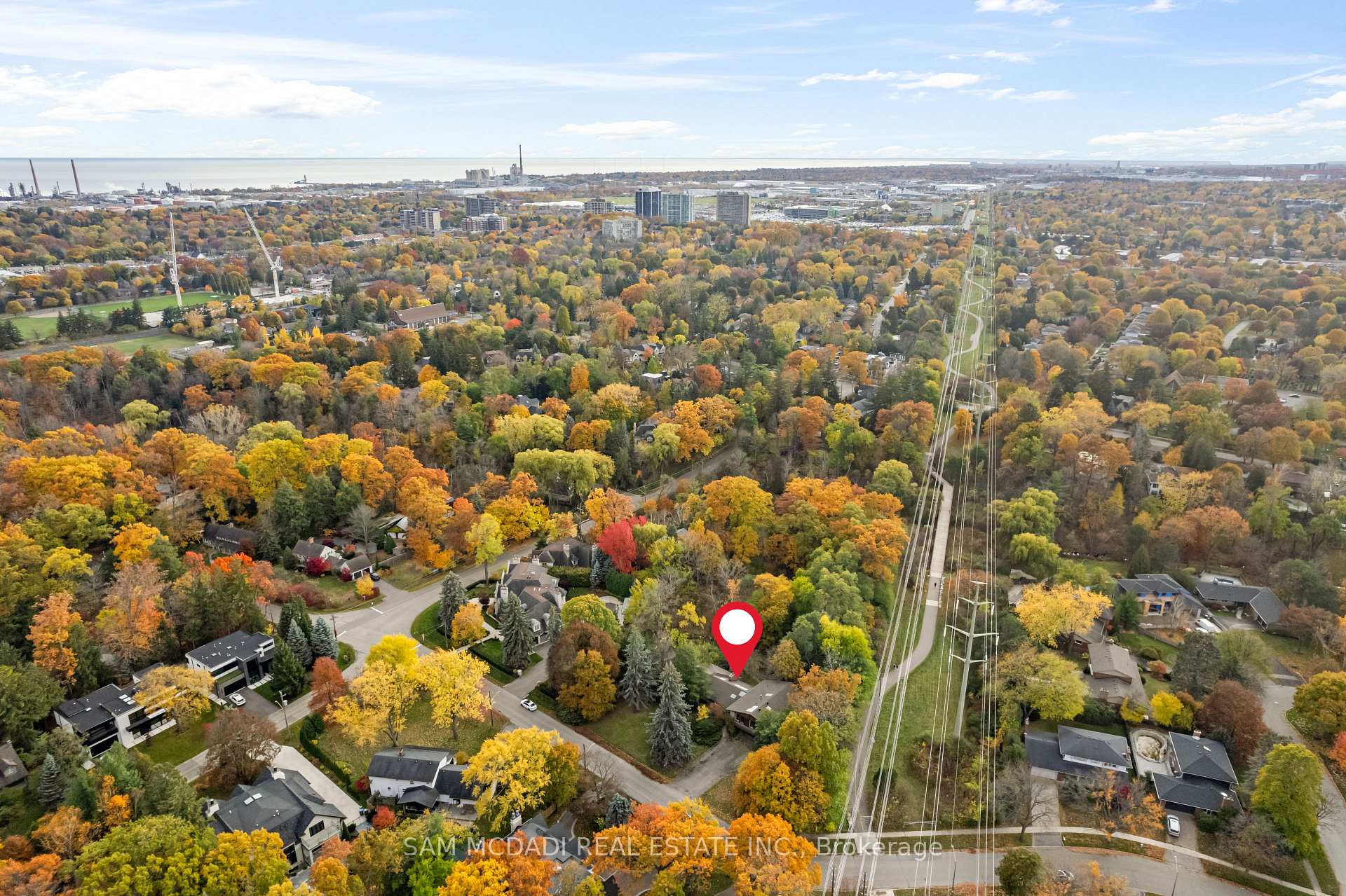 Photo 2 of 1310 Ravine Drive, Mississauga, Lorne Park — HOMEH