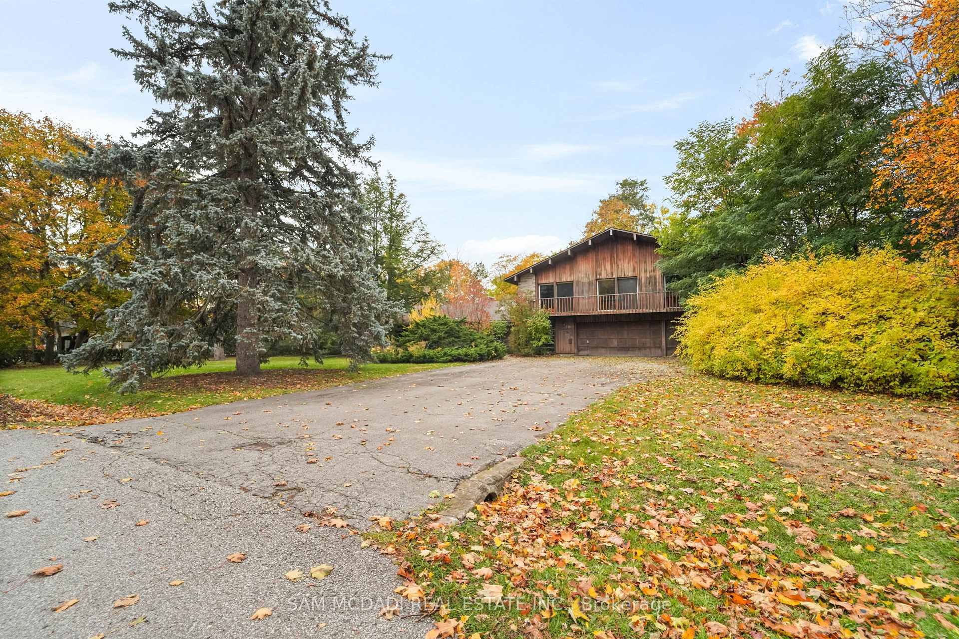 Photo 11 of 1310 Ravine Drive, Mississauga, Lorne Park — HOMEH