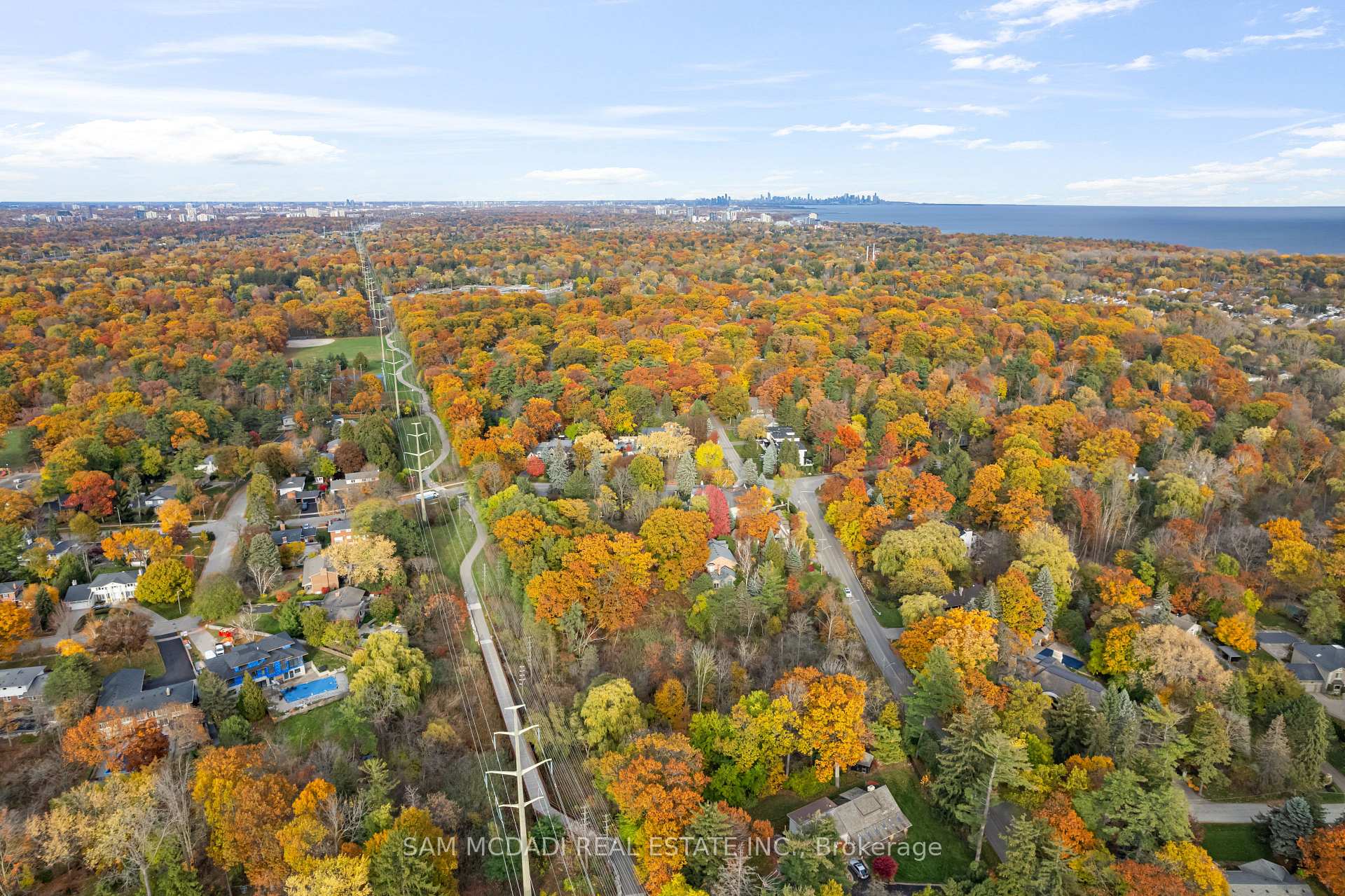 Photo 16 of 1310 Ravine Drive, Mississauga, Lorne Park — HOMEH
